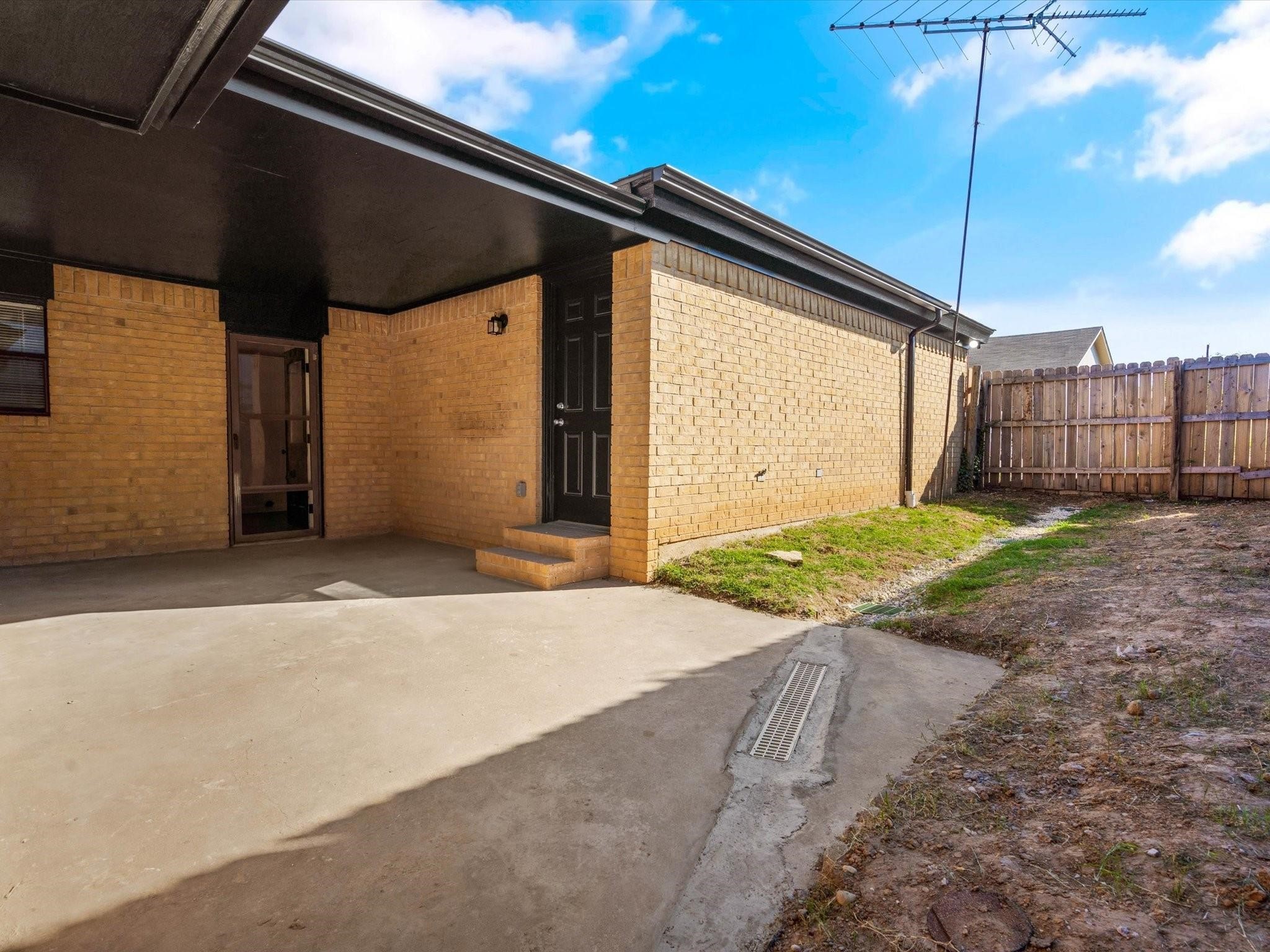 1117 S Rusk Street Weatherford TX 76086