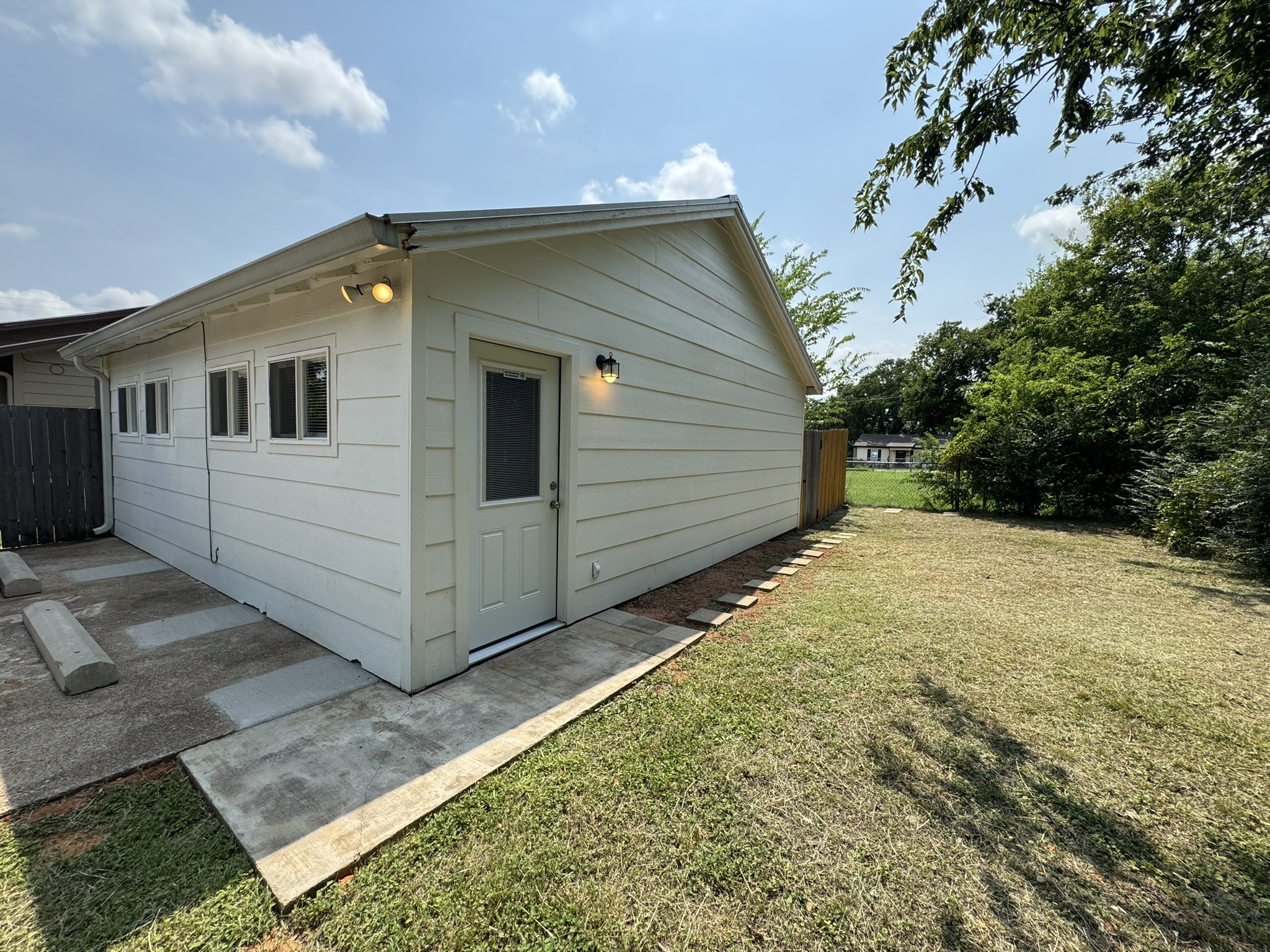 320 W 6th Street Weatherford TX 76086