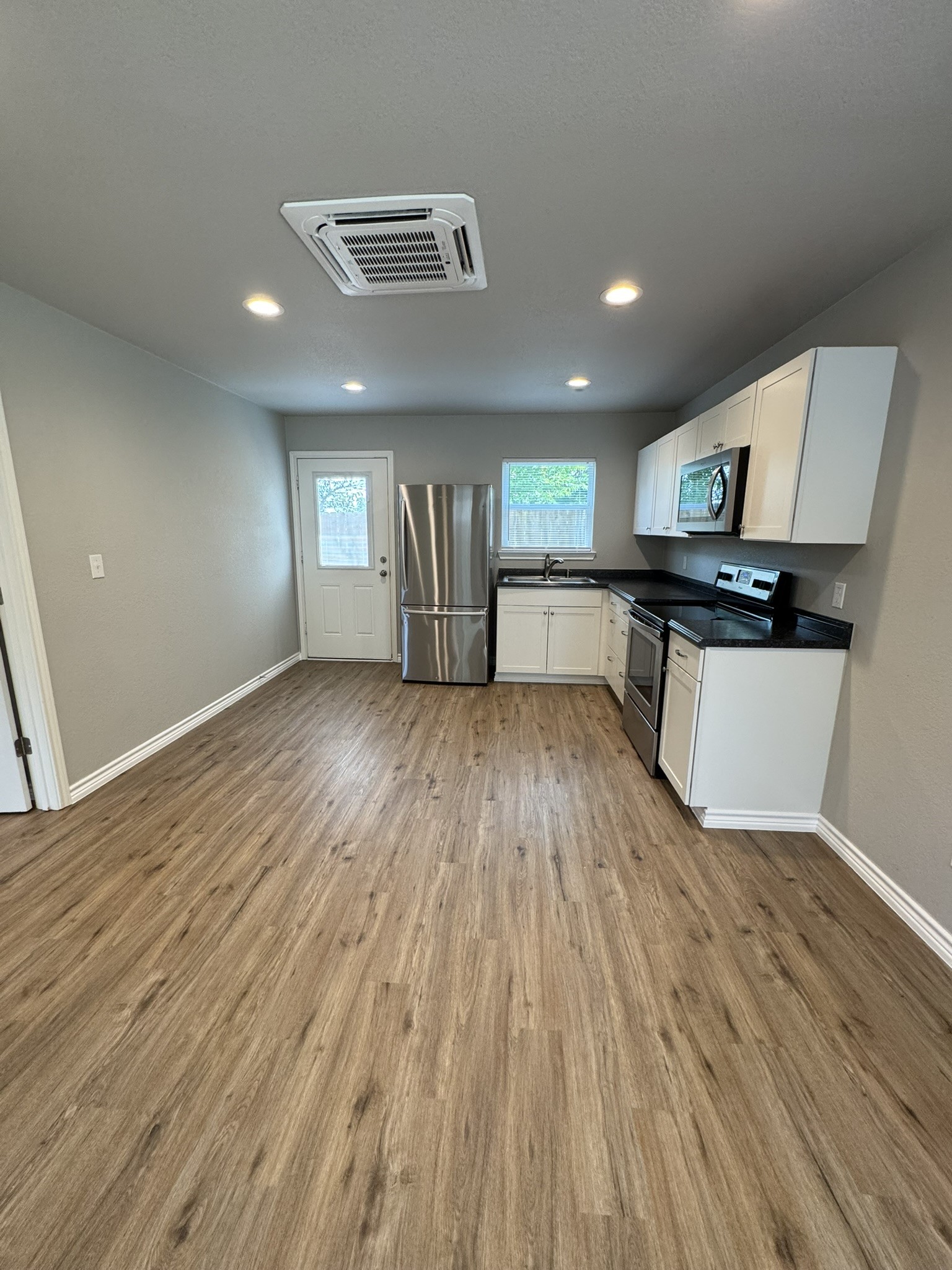 320 W 6th Street Weatherford TX 76086