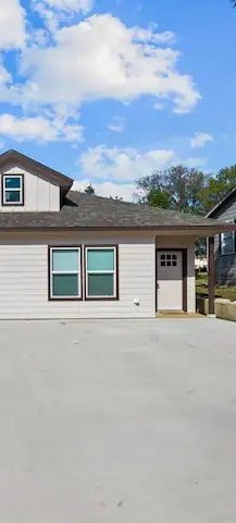 613 W Elm Street Denison TX 75020