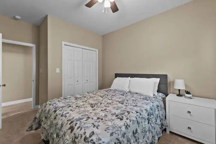613 W Elm Street Denison TX 75020