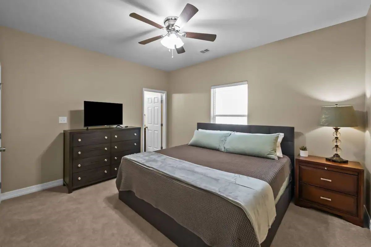 613 W Elm Street Denison TX 75020