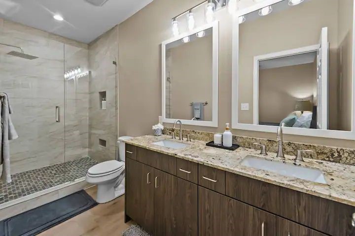613 W Elm Street Denison TX 75020