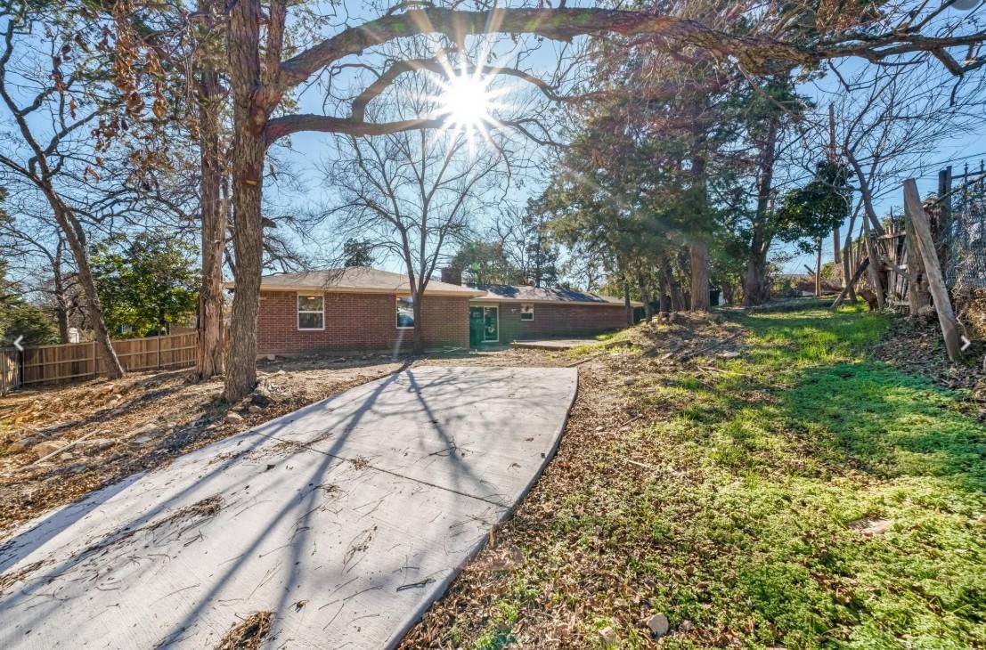 1131 Forester Drive Dallas TX 75216
