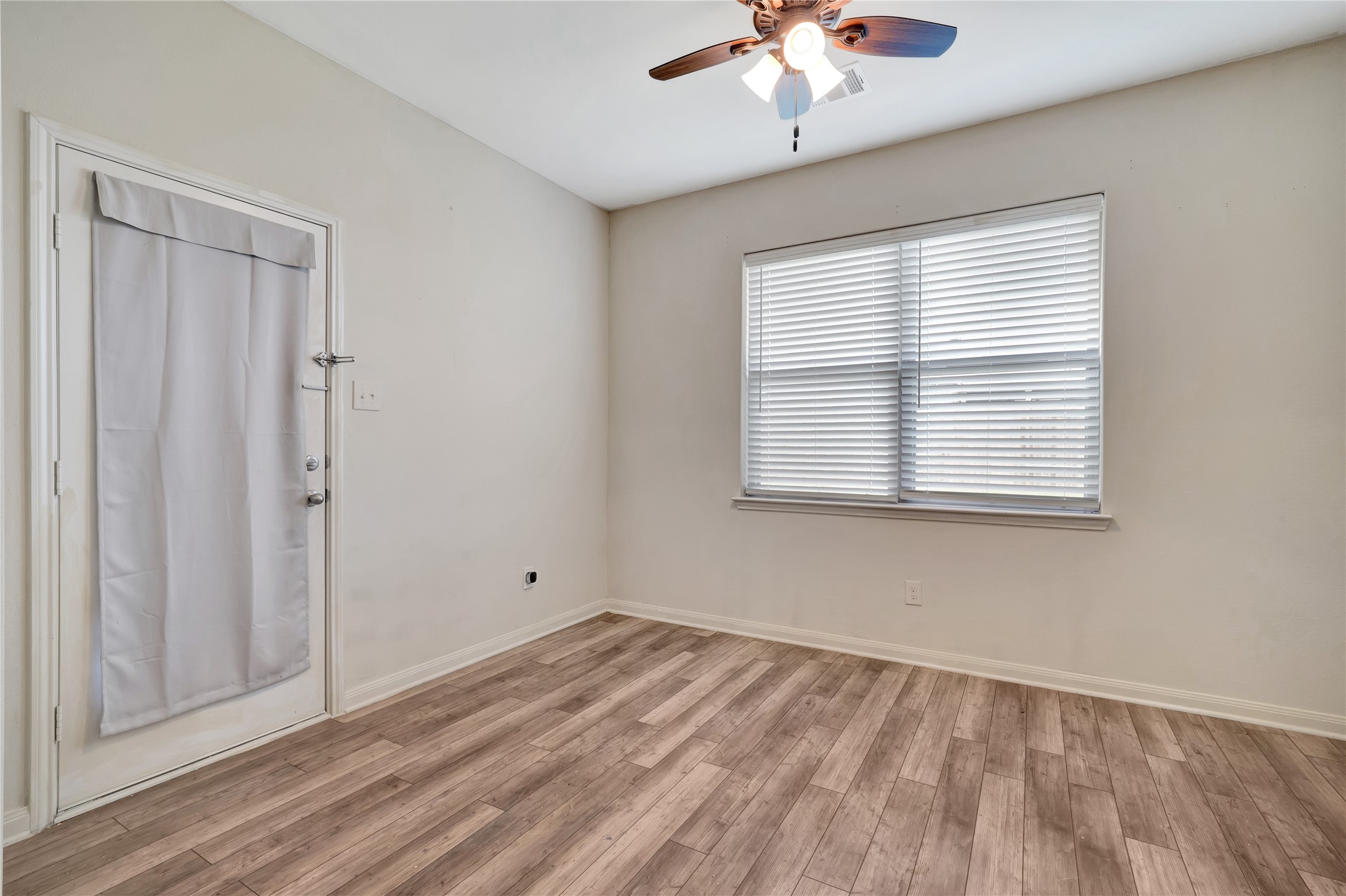 1800 Tyne Way Crowley TX 76036