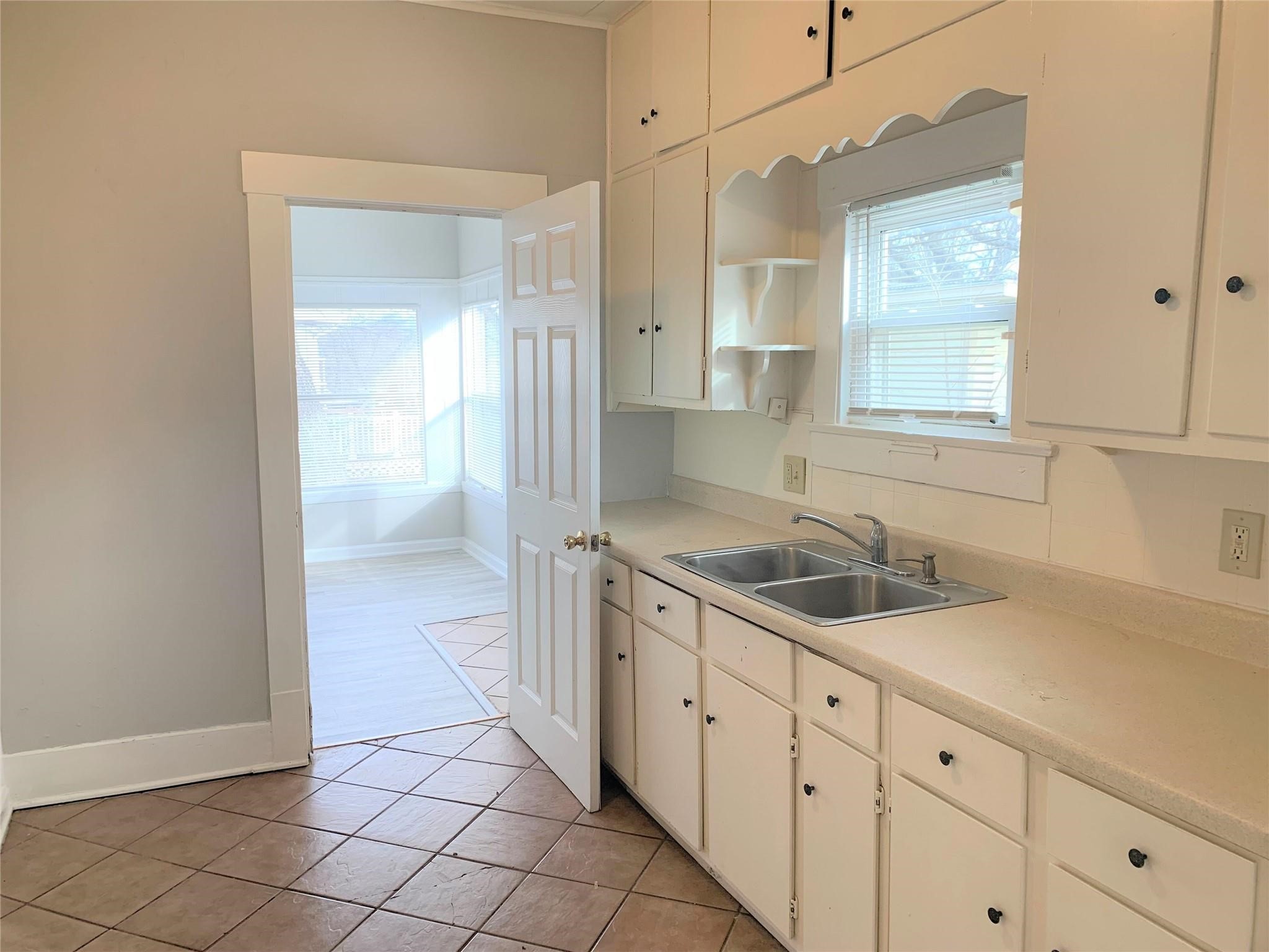 520 E Day Street Denison TX 75021
