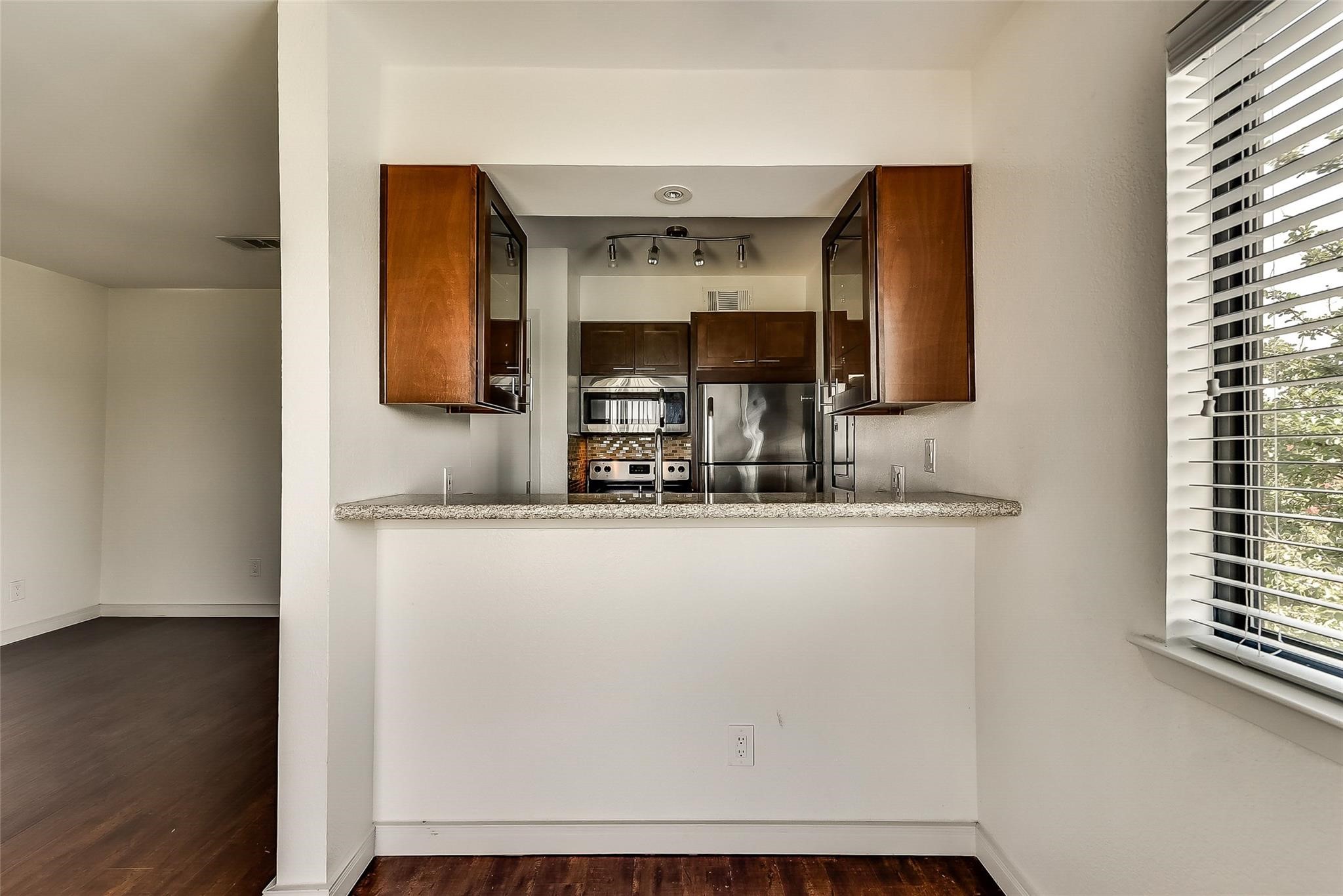 8180 Lemmon Avenue Dallas TX 75209