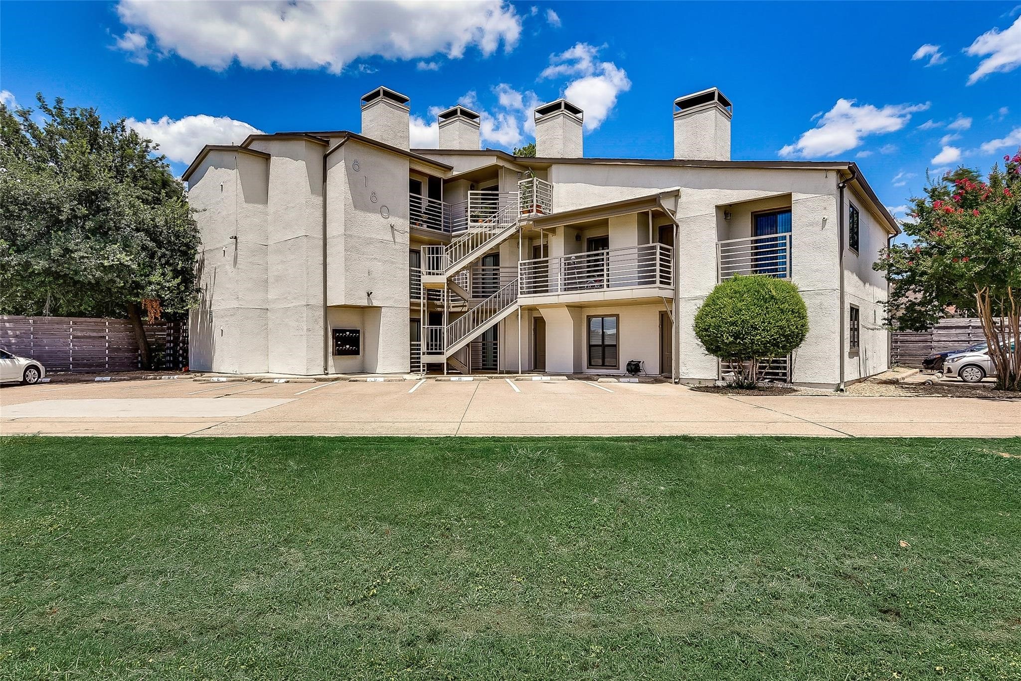 8180 Lemmon Avenue Dallas TX 75209