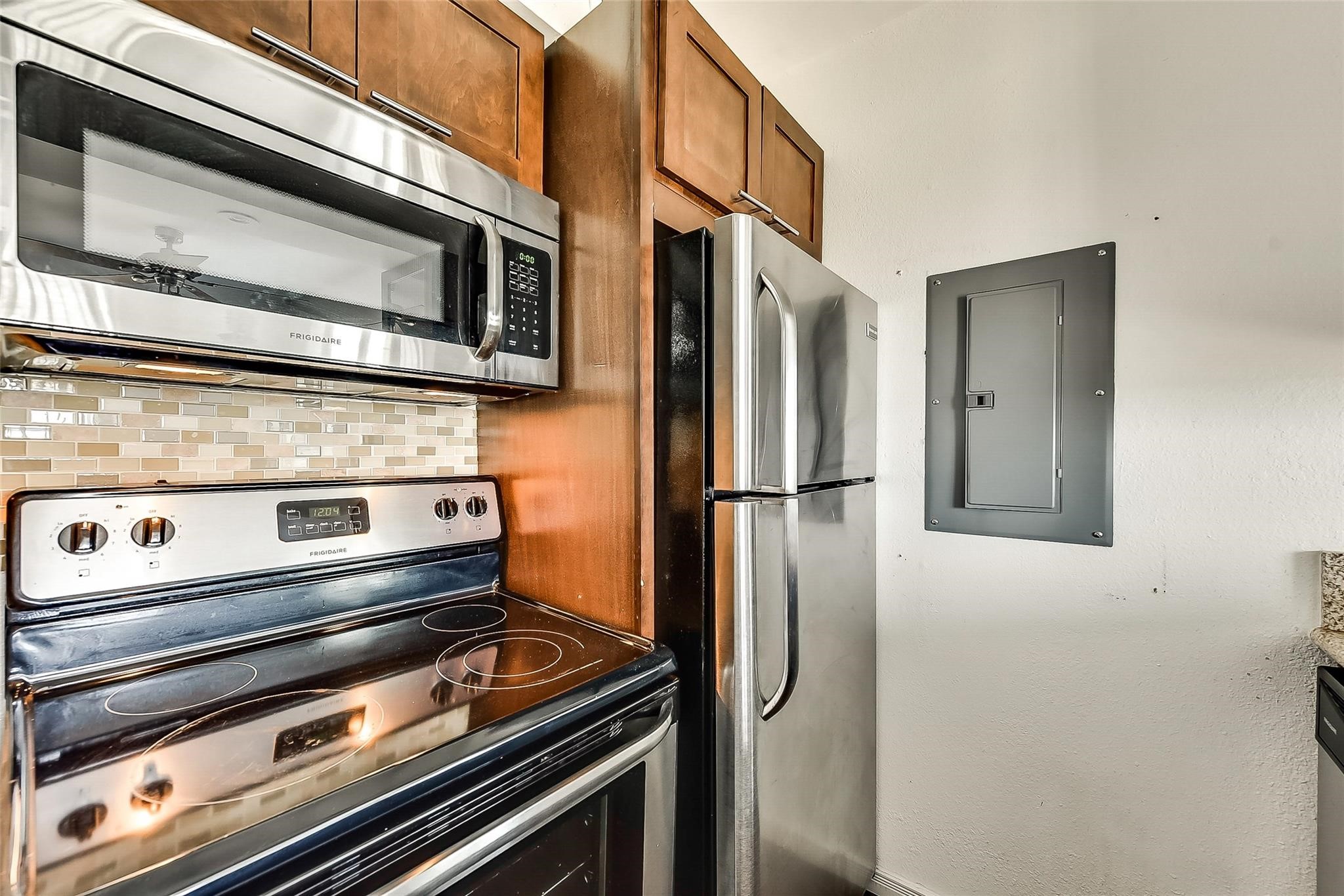 8180 Lemmon Avenue Dallas TX 75209