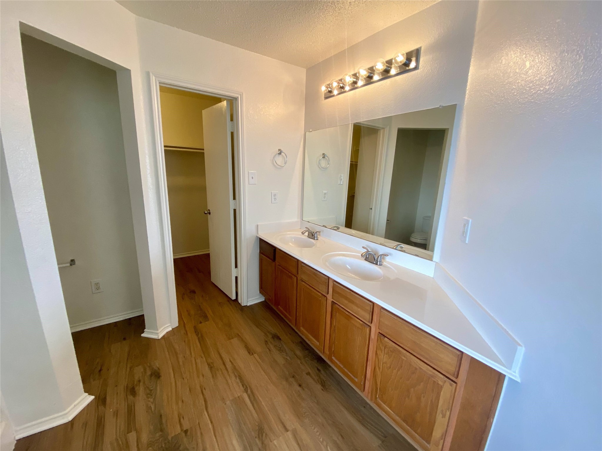 737 Eldorado Drive Desoto TX 75115