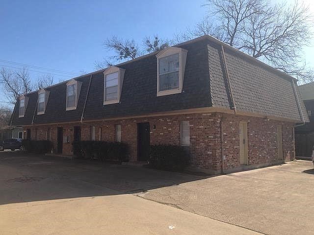915 N Elm Street Denton TX 76201