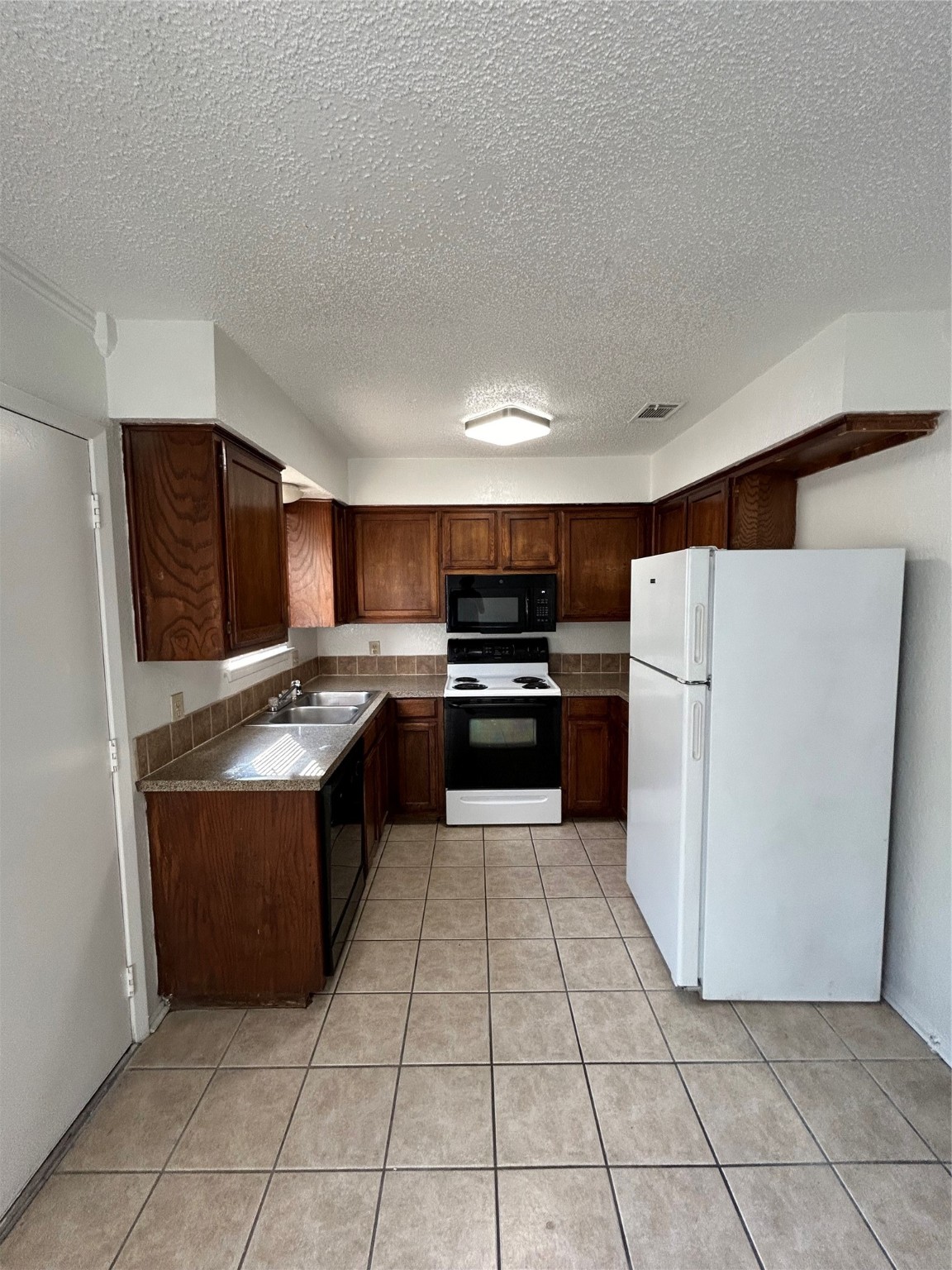 3006 W Sycamore Circle Euless TX 76040