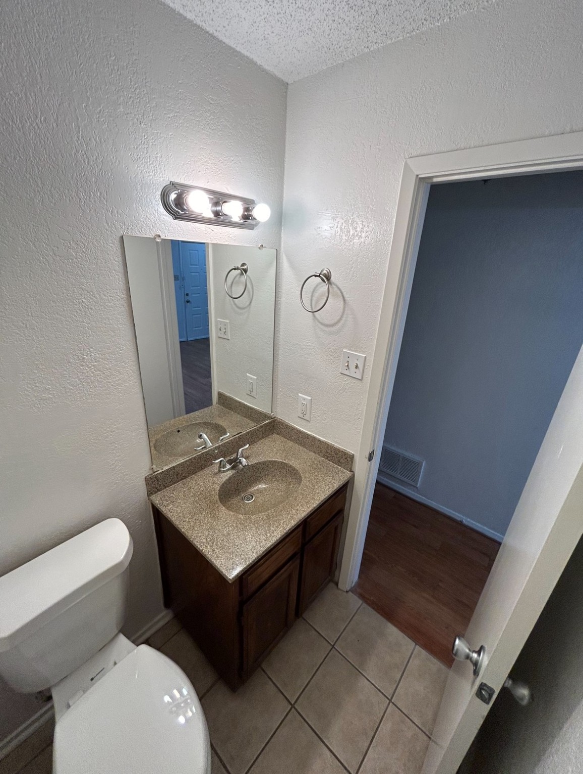 3006 W Sycamore Circle Euless TX 76040