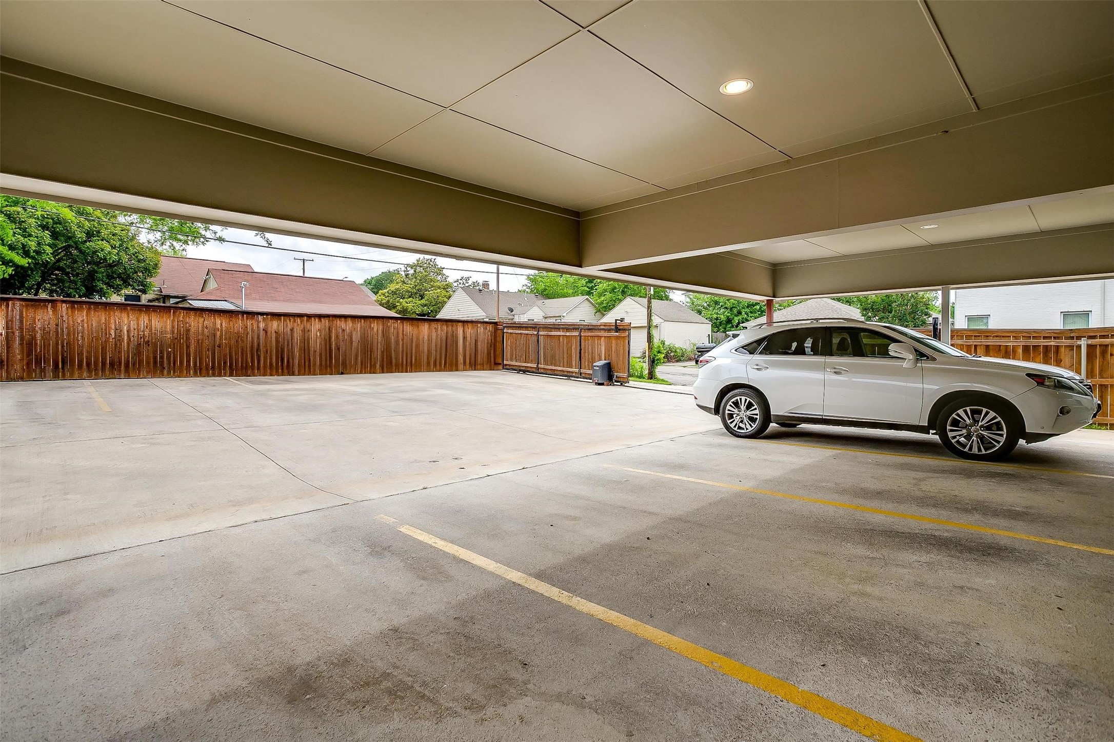 2539 Mccart Avenue Fort Worth TX 76110