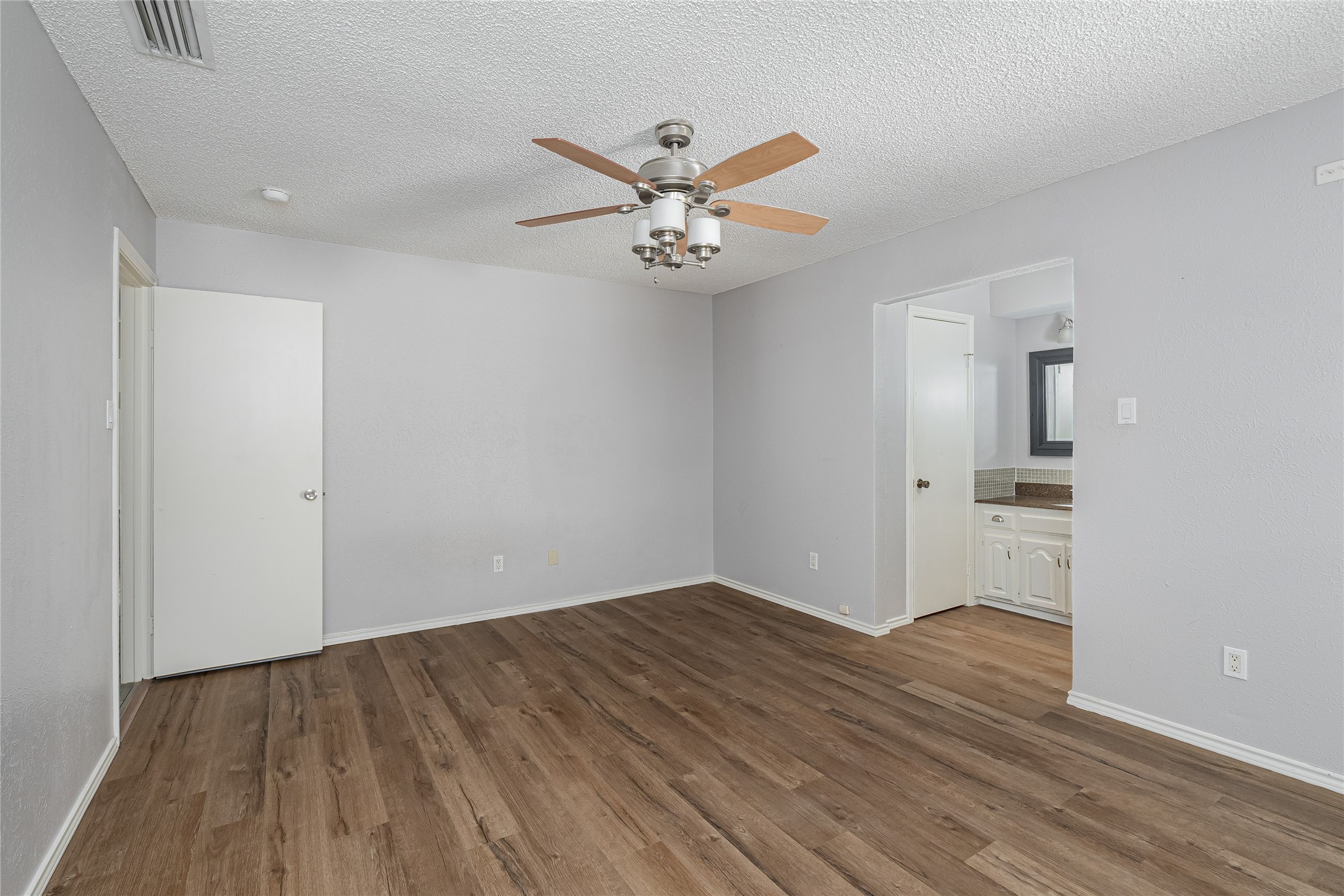 5309 Heather Glen Drive Garland TX 75043