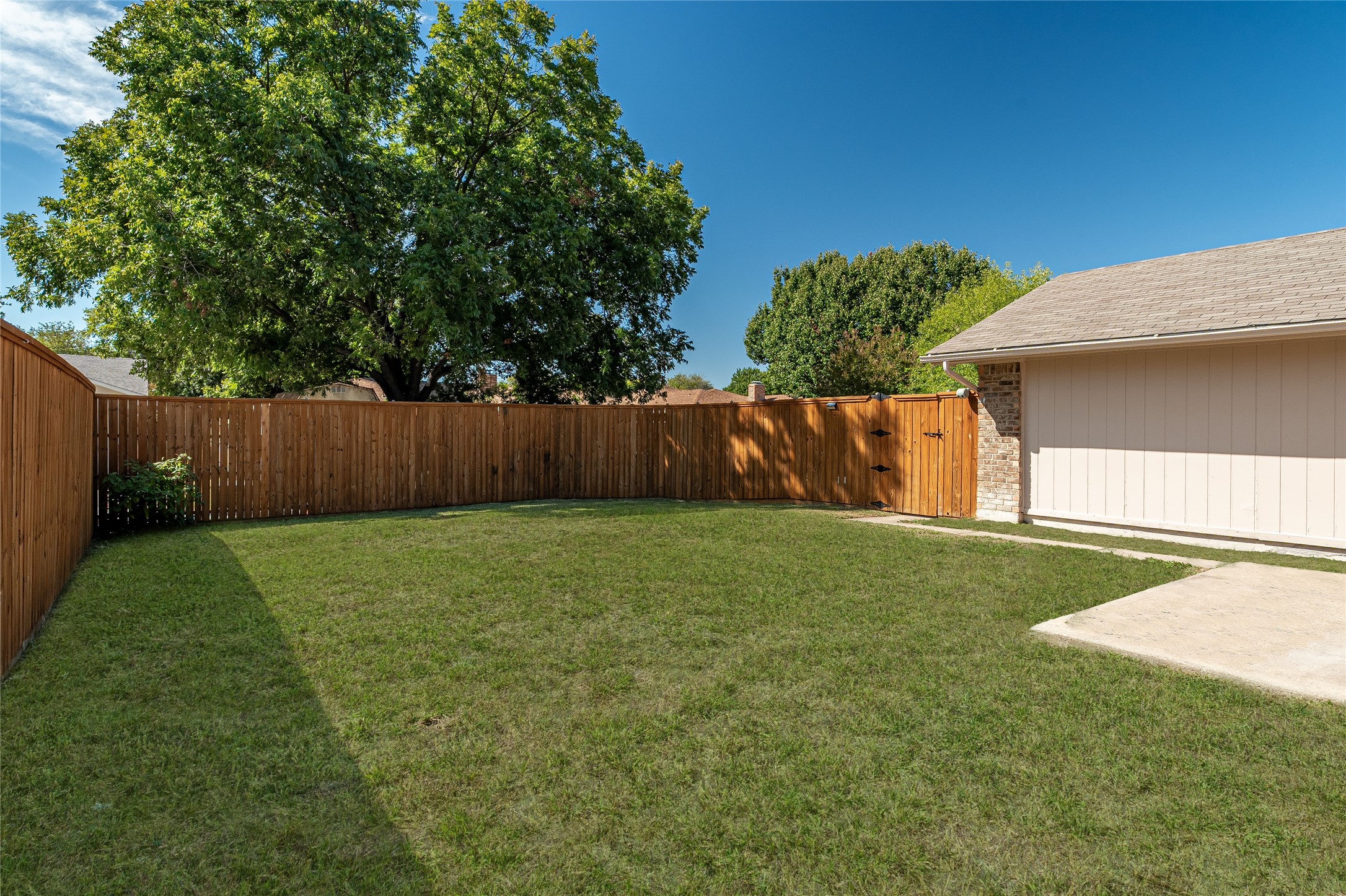5309 Heather Glen Drive Garland TX 75043