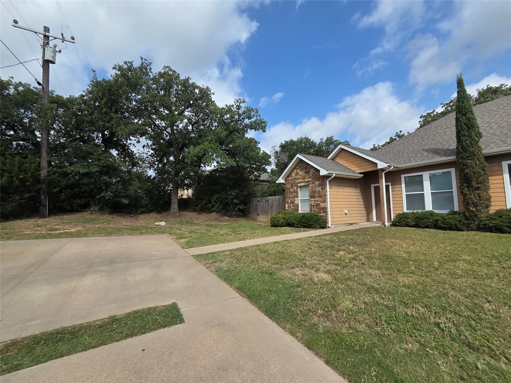 3712 Mandy Drive Granbury TX 76048