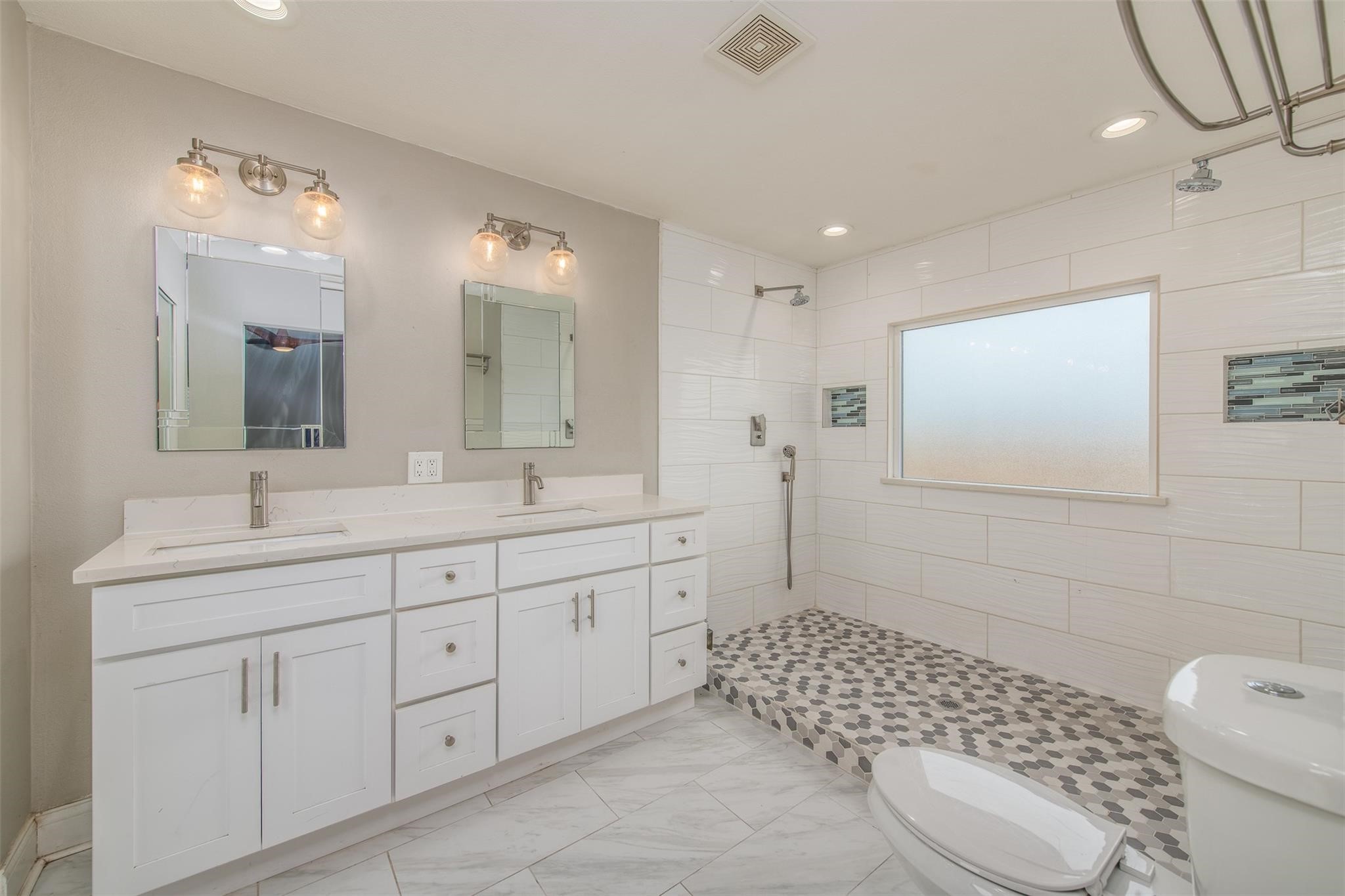5808 Locke Avenue Fort Worth TX 76107