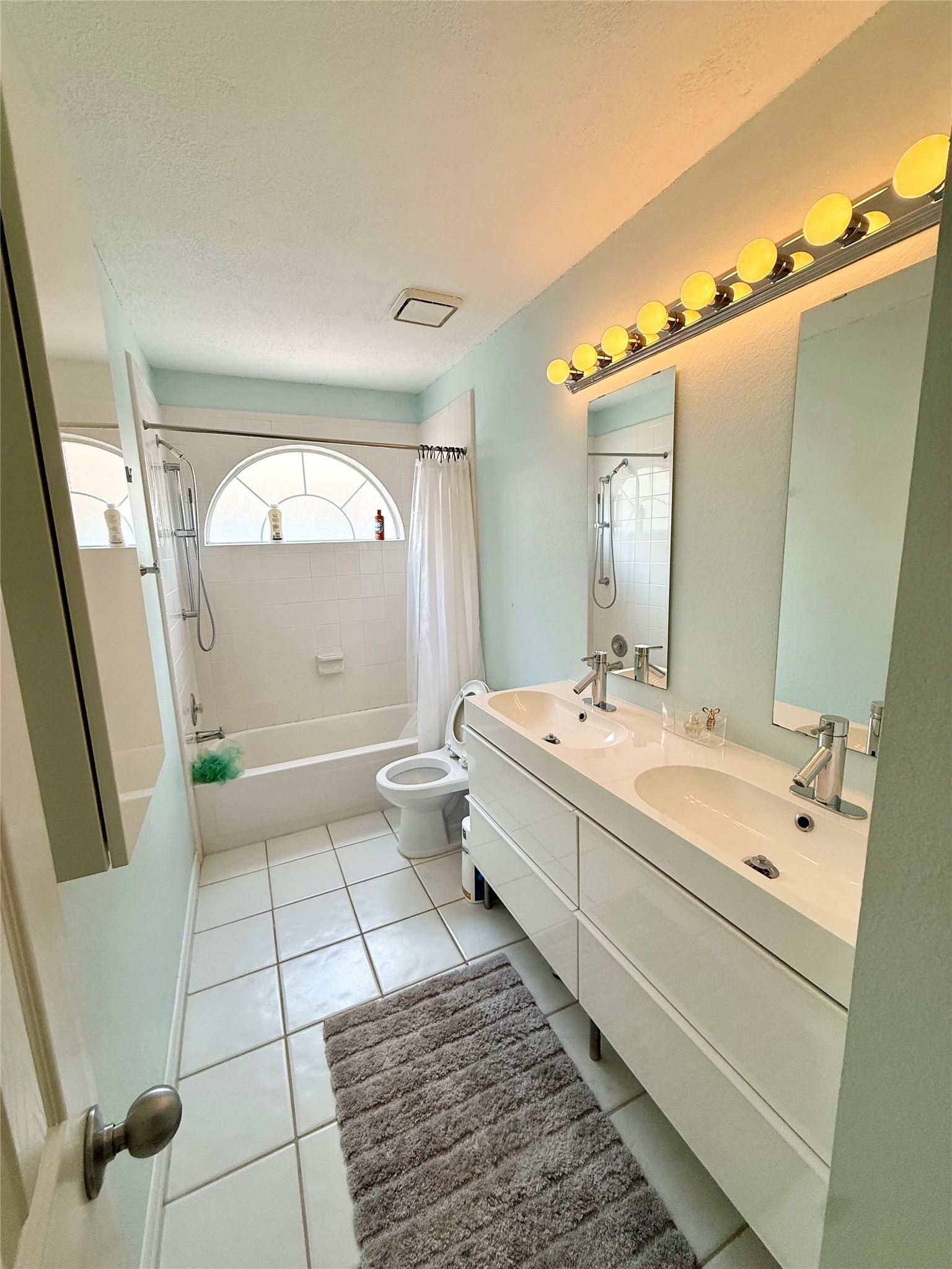 2651 Hidden Ridge Drive Arlington TX 76006