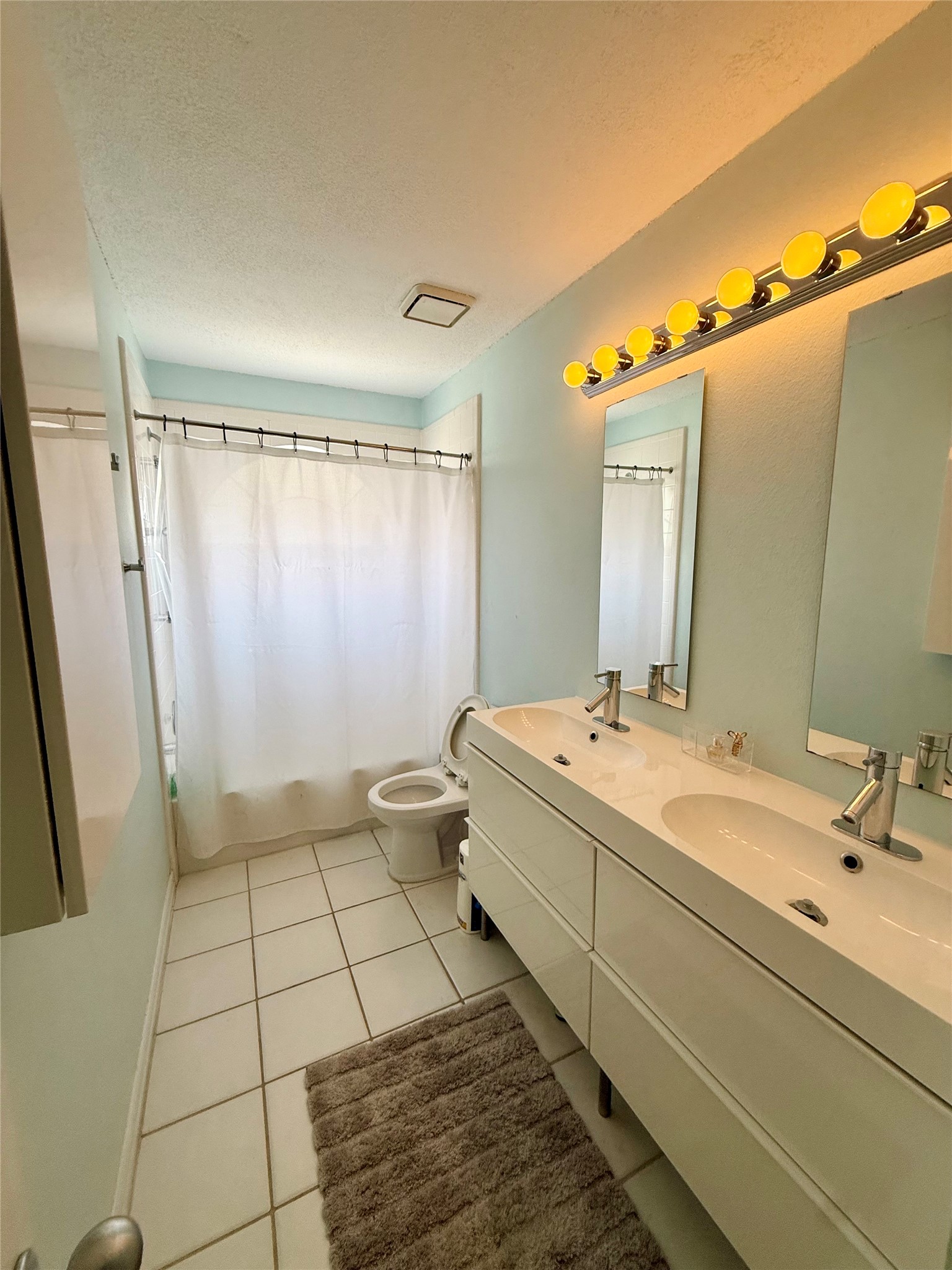 2651 Hidden Ridge Drive Arlington TX 76006
