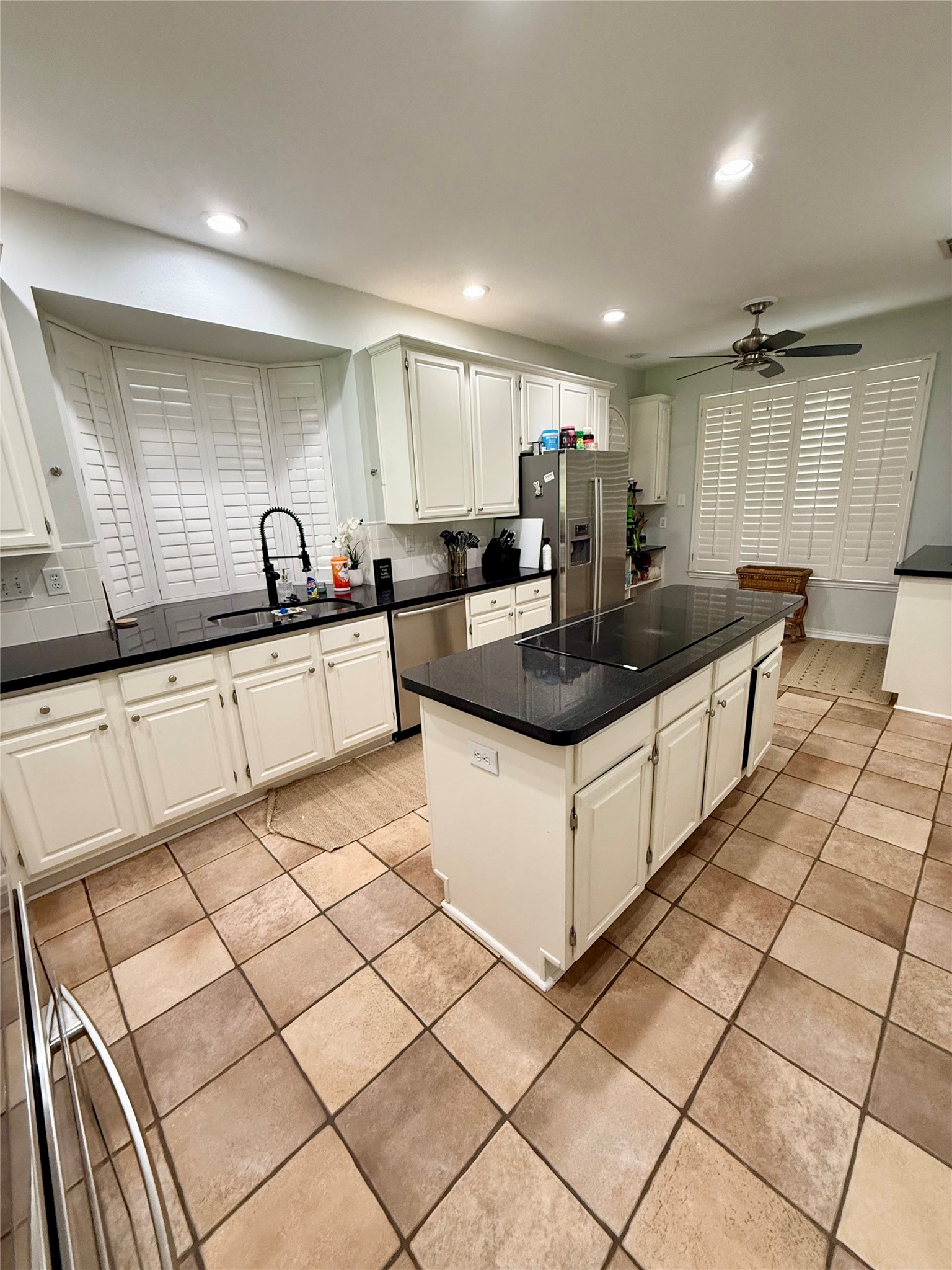 2651 Hidden Ridge Drive Arlington TX 76006
