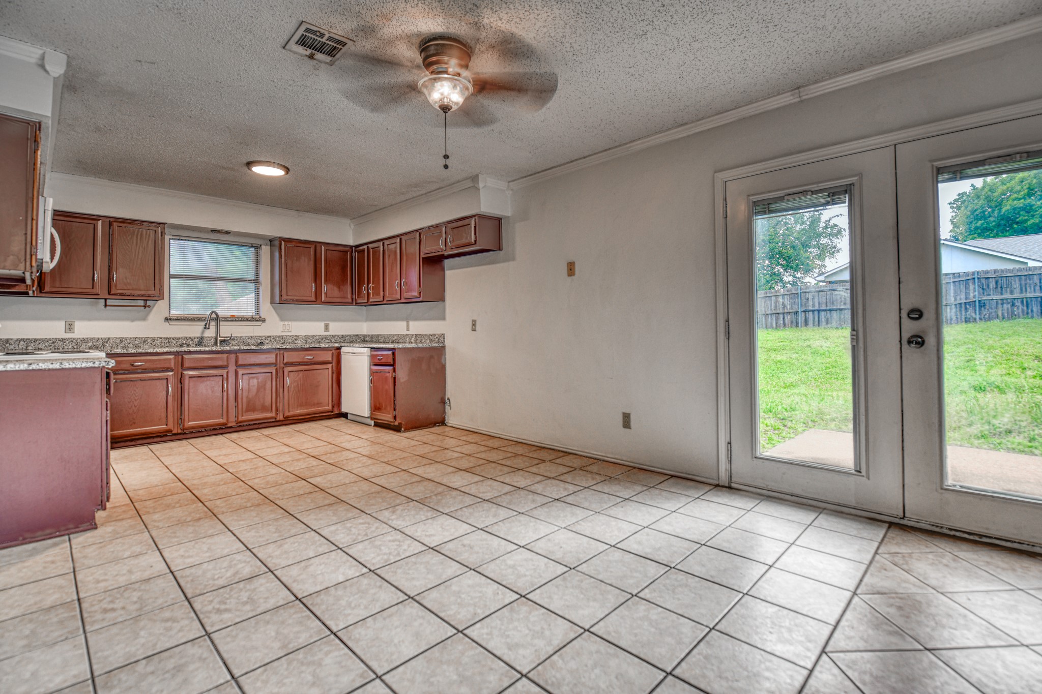 6208 Big Springs Drive Arlington TX 76001
