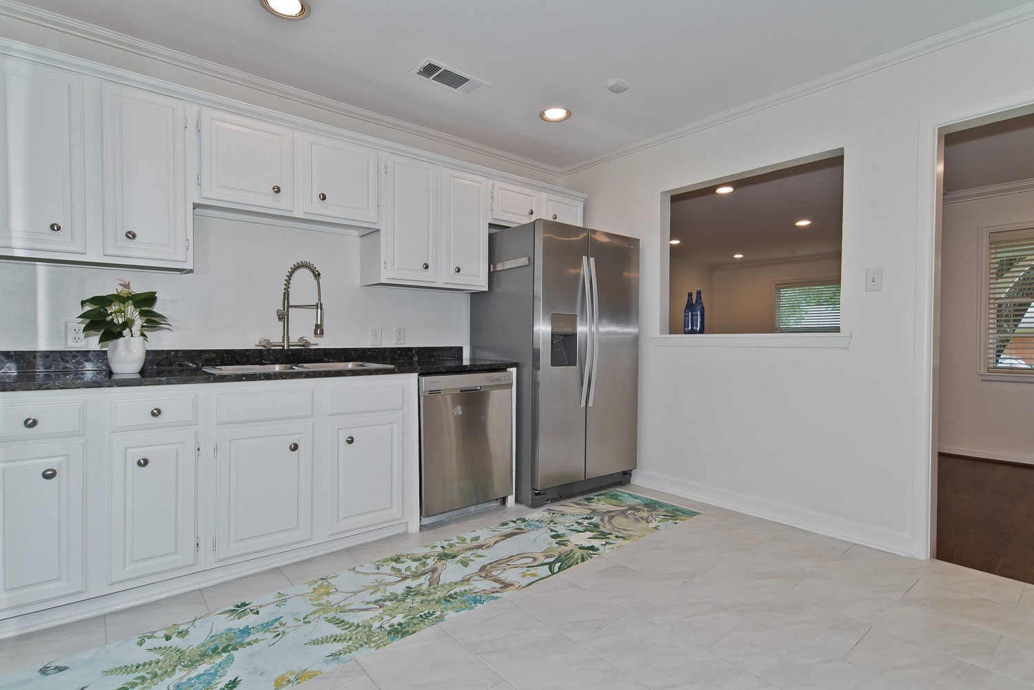 4037 Park Lane Dallas TX 75220