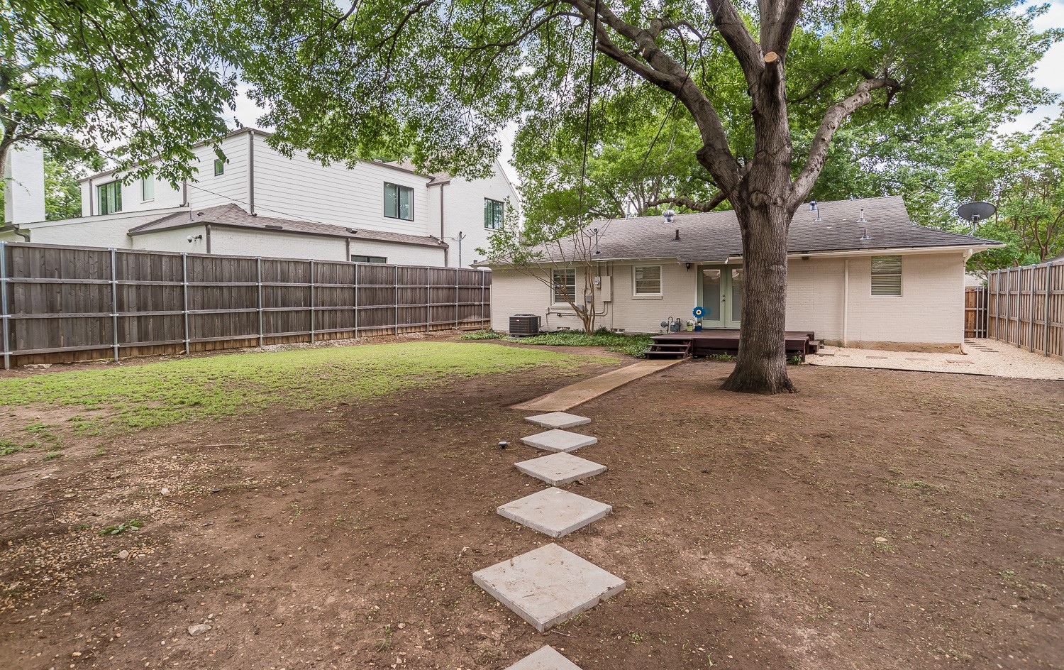 4037 Park Lane Dallas TX 75220