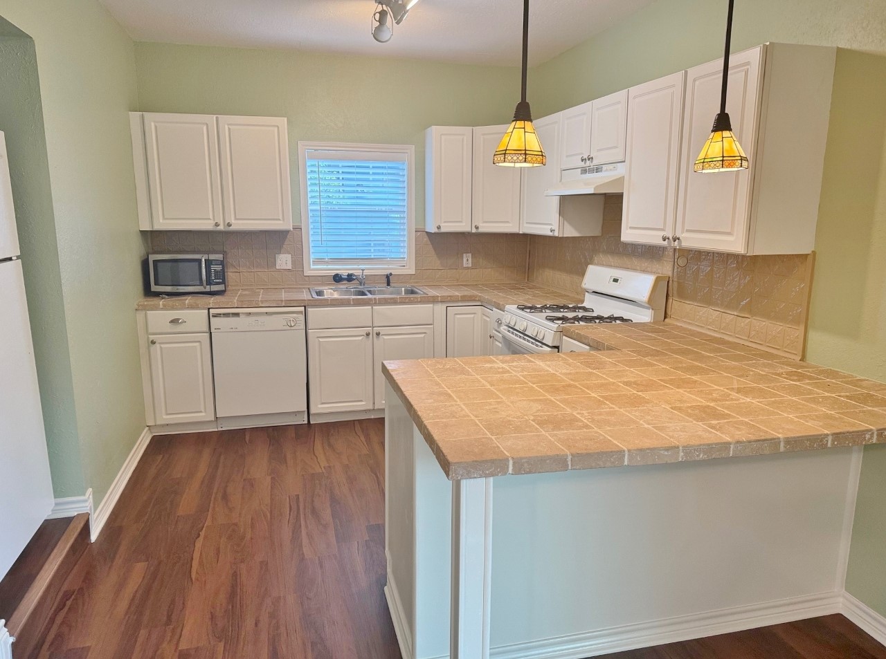 8823 San Benito Way Dallas TX 75218