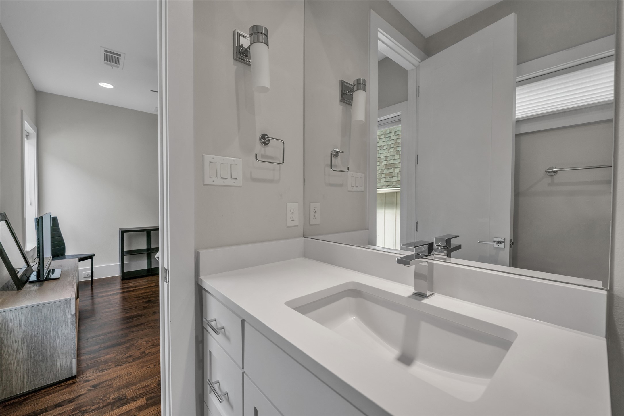 1427 Hubert Street Dallas TX 75206