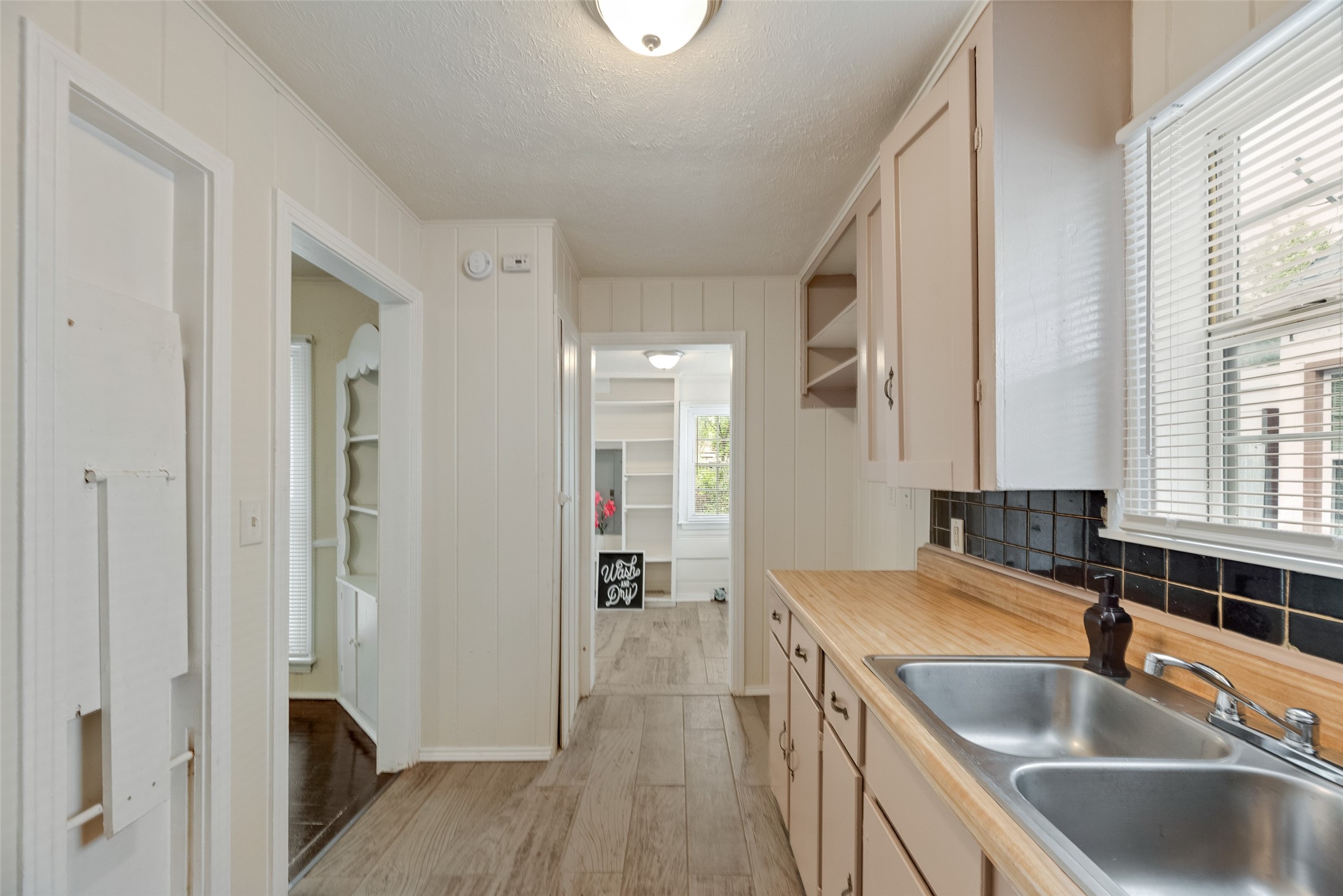 912 Clairemont Avenue Fort Worth TX 76103