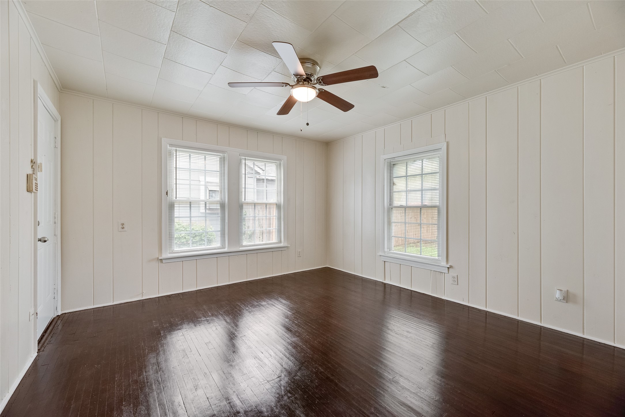 912 Clairemont Avenue Fort Worth TX 76103