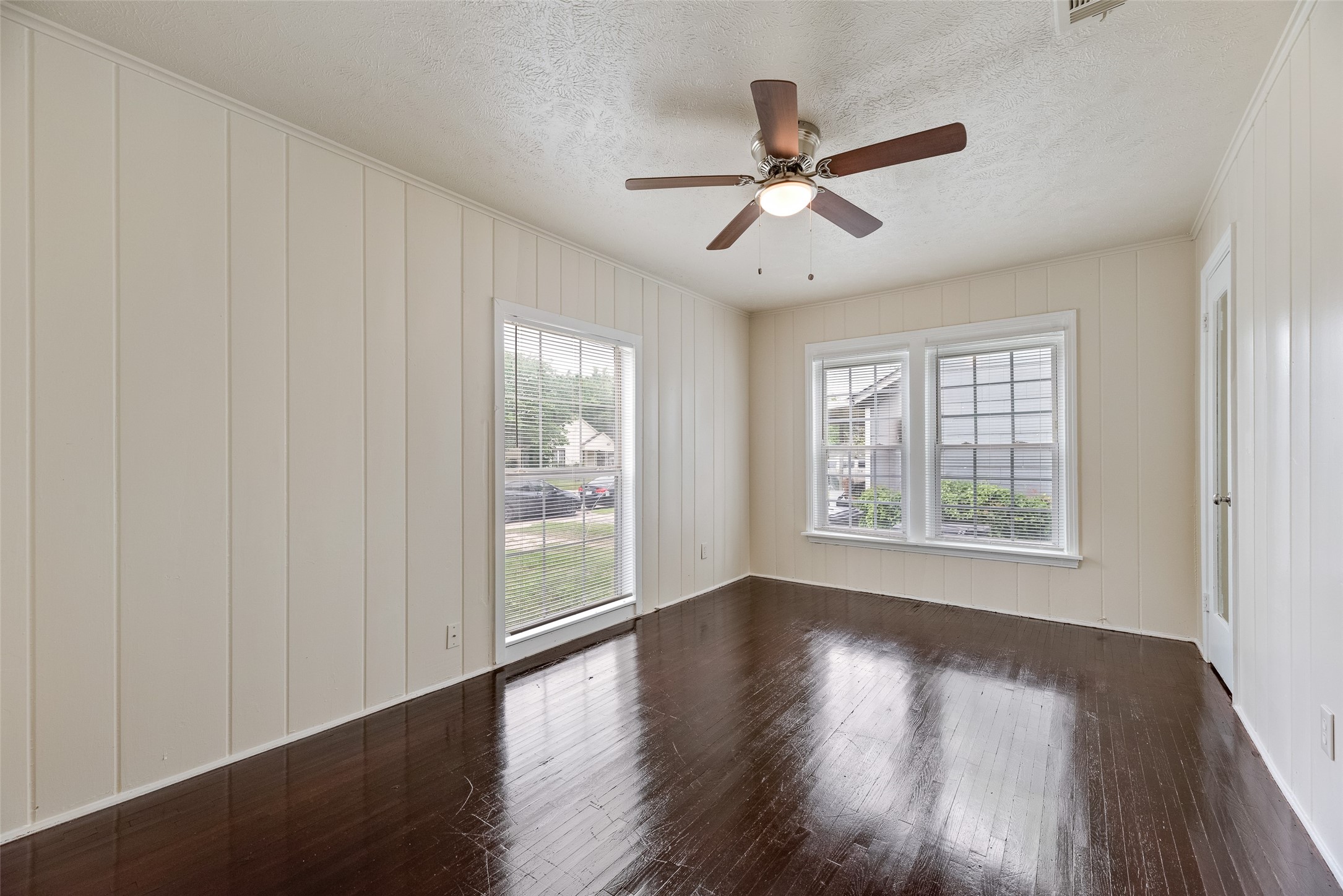 912 Clairemont Avenue Fort Worth TX 76103