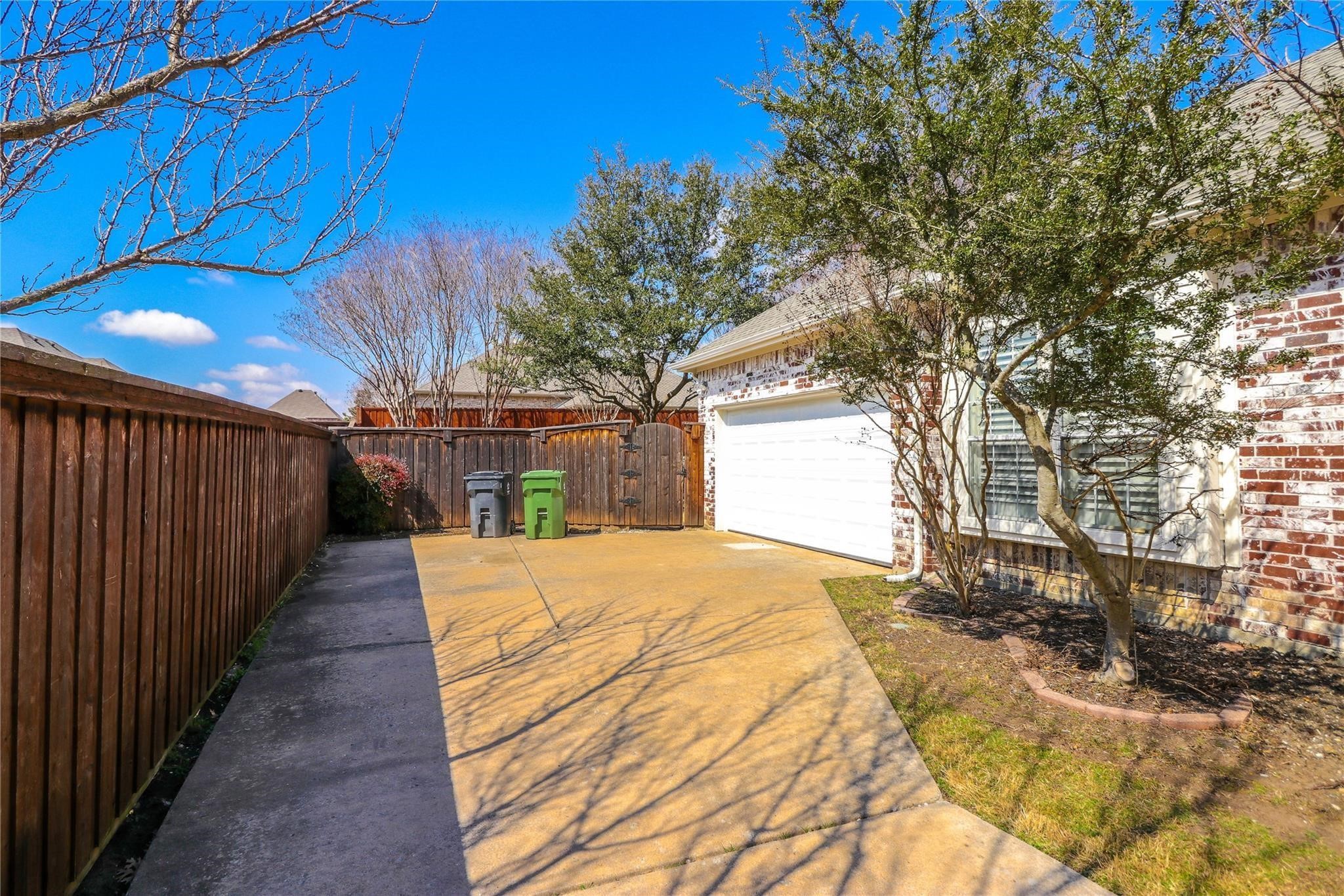 717 Summerfield Drive Murphy TX 75094