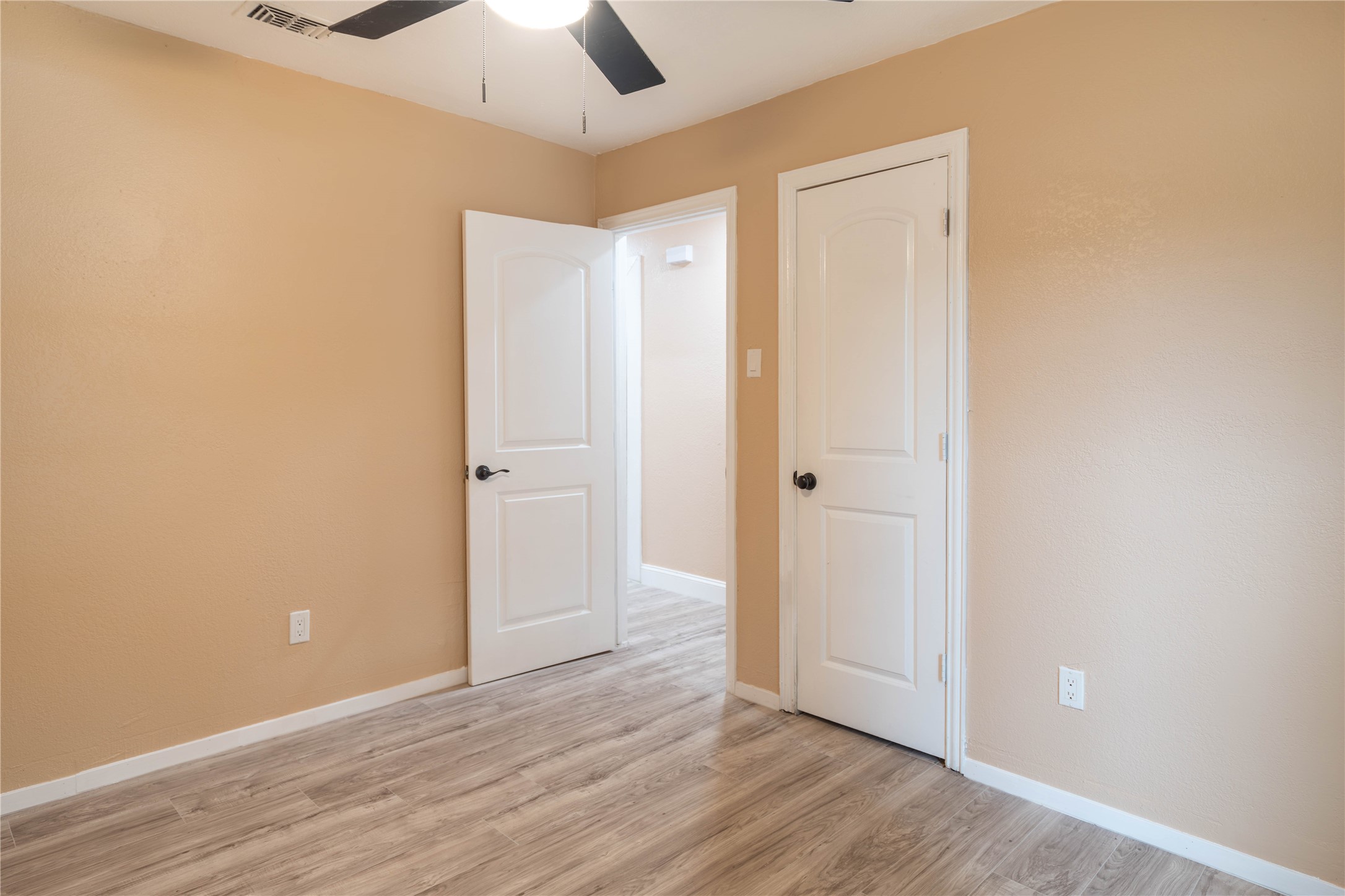 1022 Shenandoah Drive Arlington TX 76014