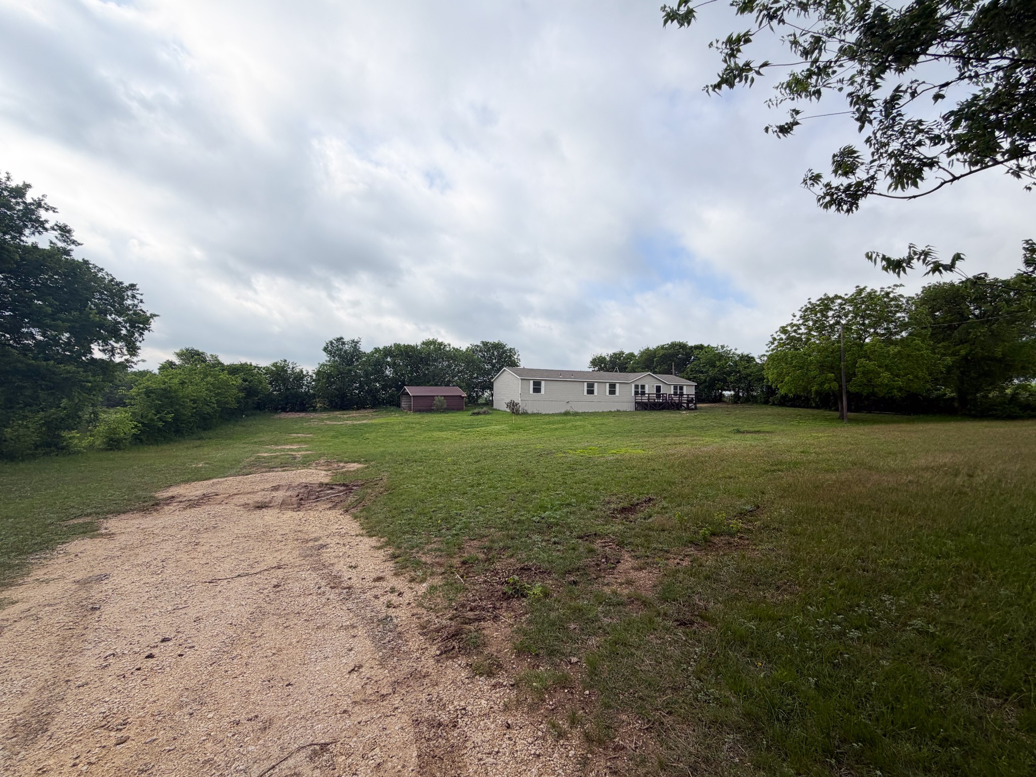 1075 Pluto Road Milford TX 76670