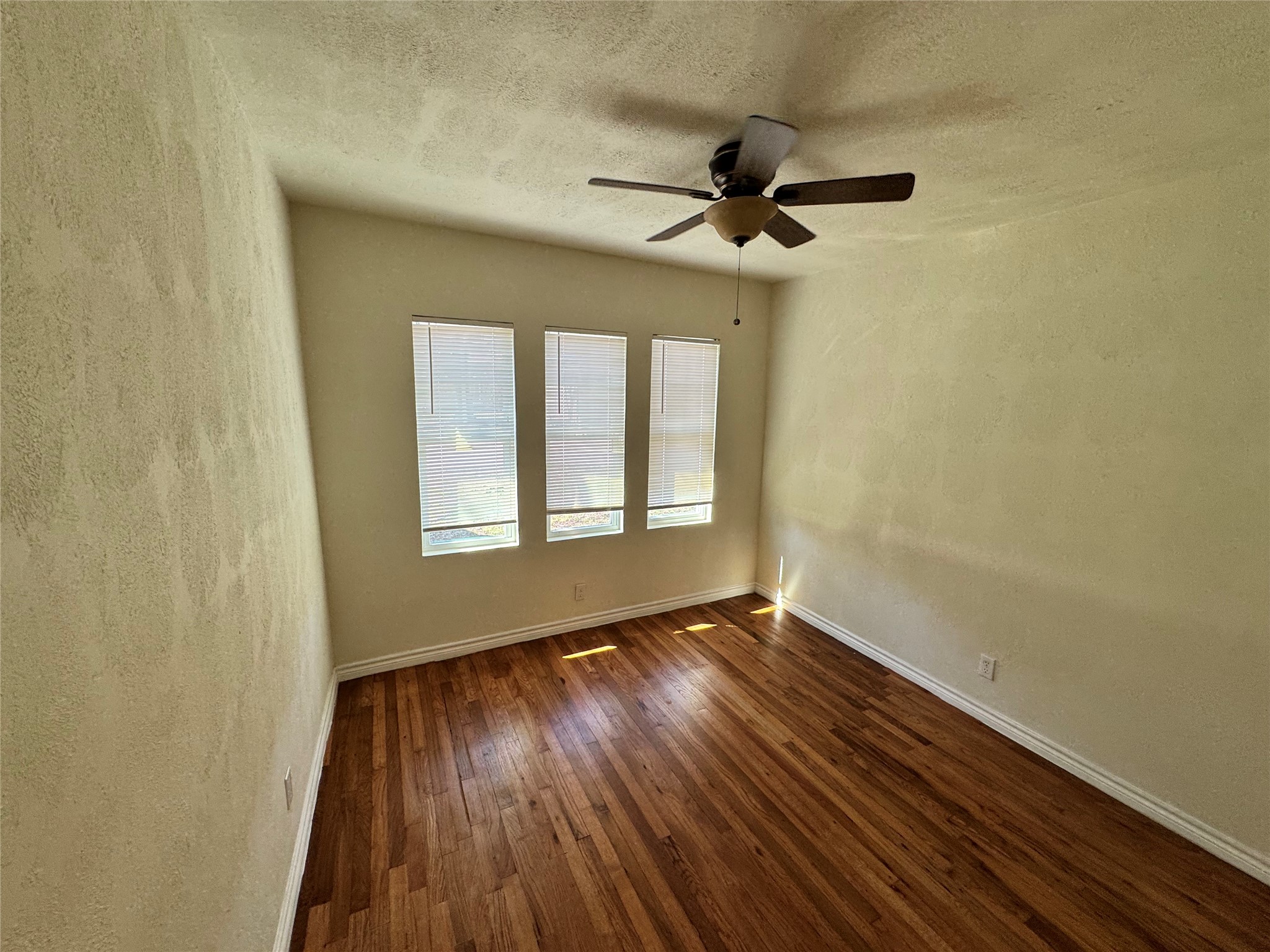 3727 Meredith Avenue Dallas TX 75211