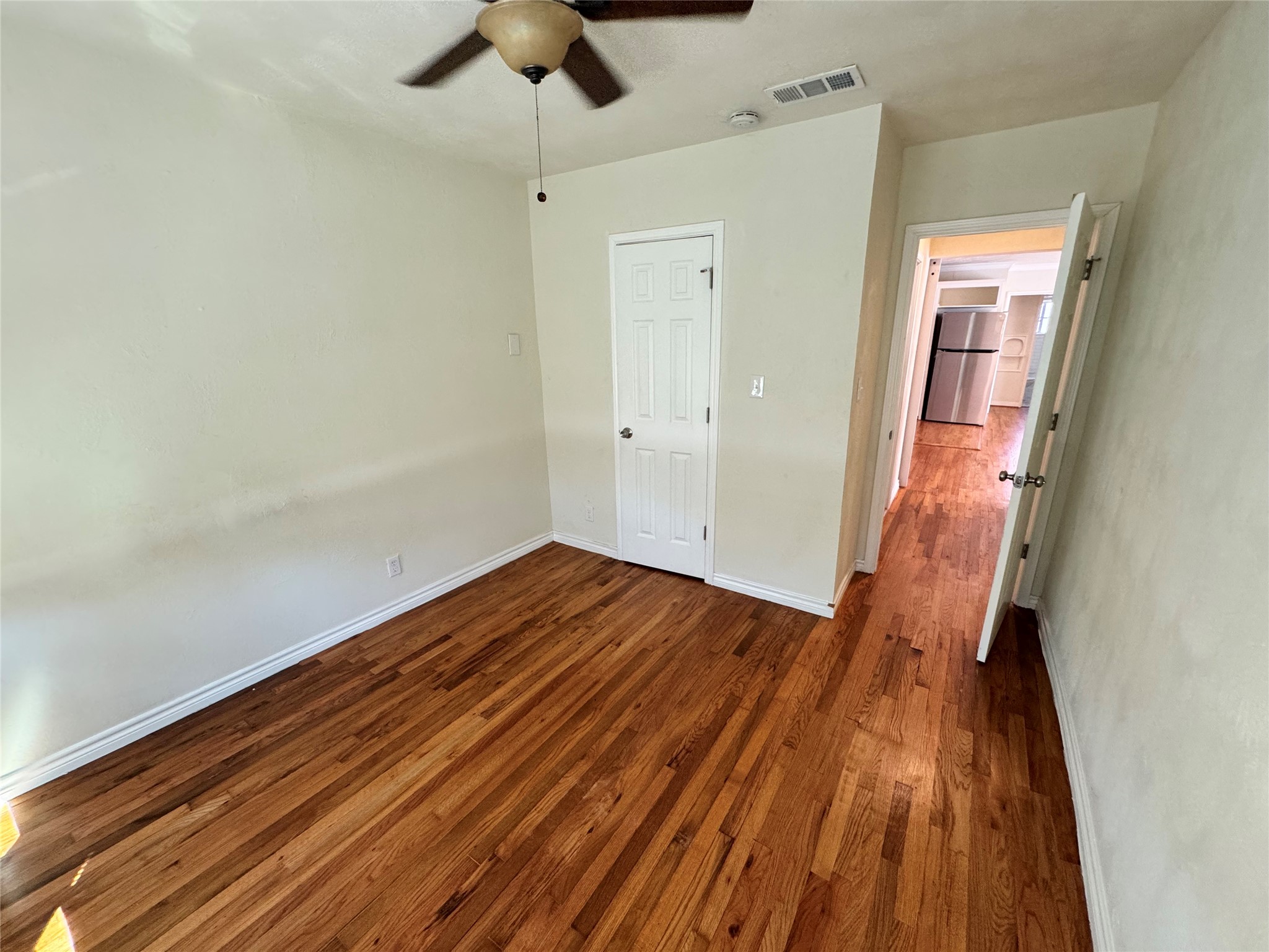 3727 Meredith Avenue Dallas TX 75211