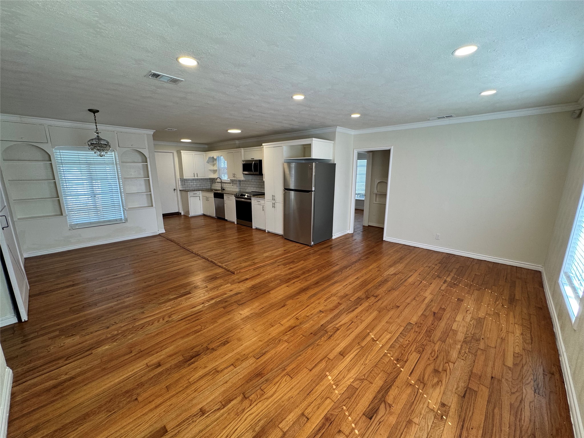3727 Meredith Avenue Dallas TX 75211