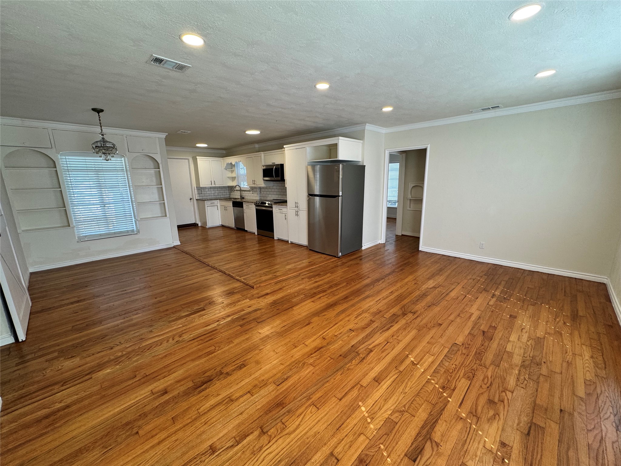 3727 Meredith Avenue Dallas TX 75211