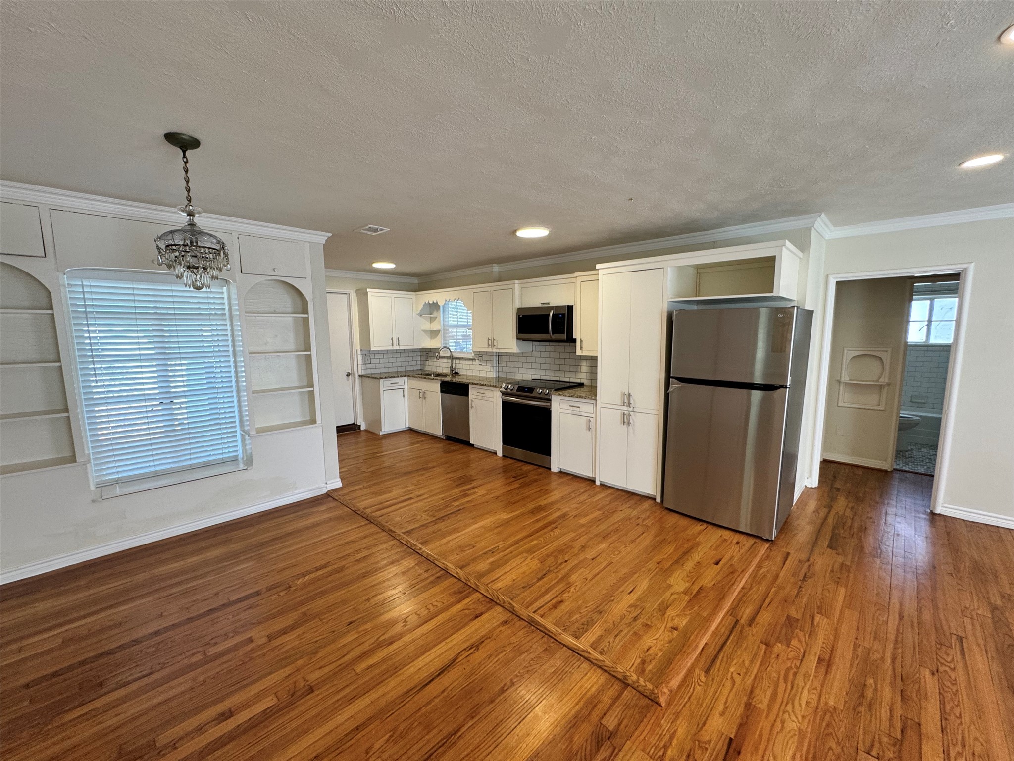 3727 Meredith Avenue Dallas TX 75211