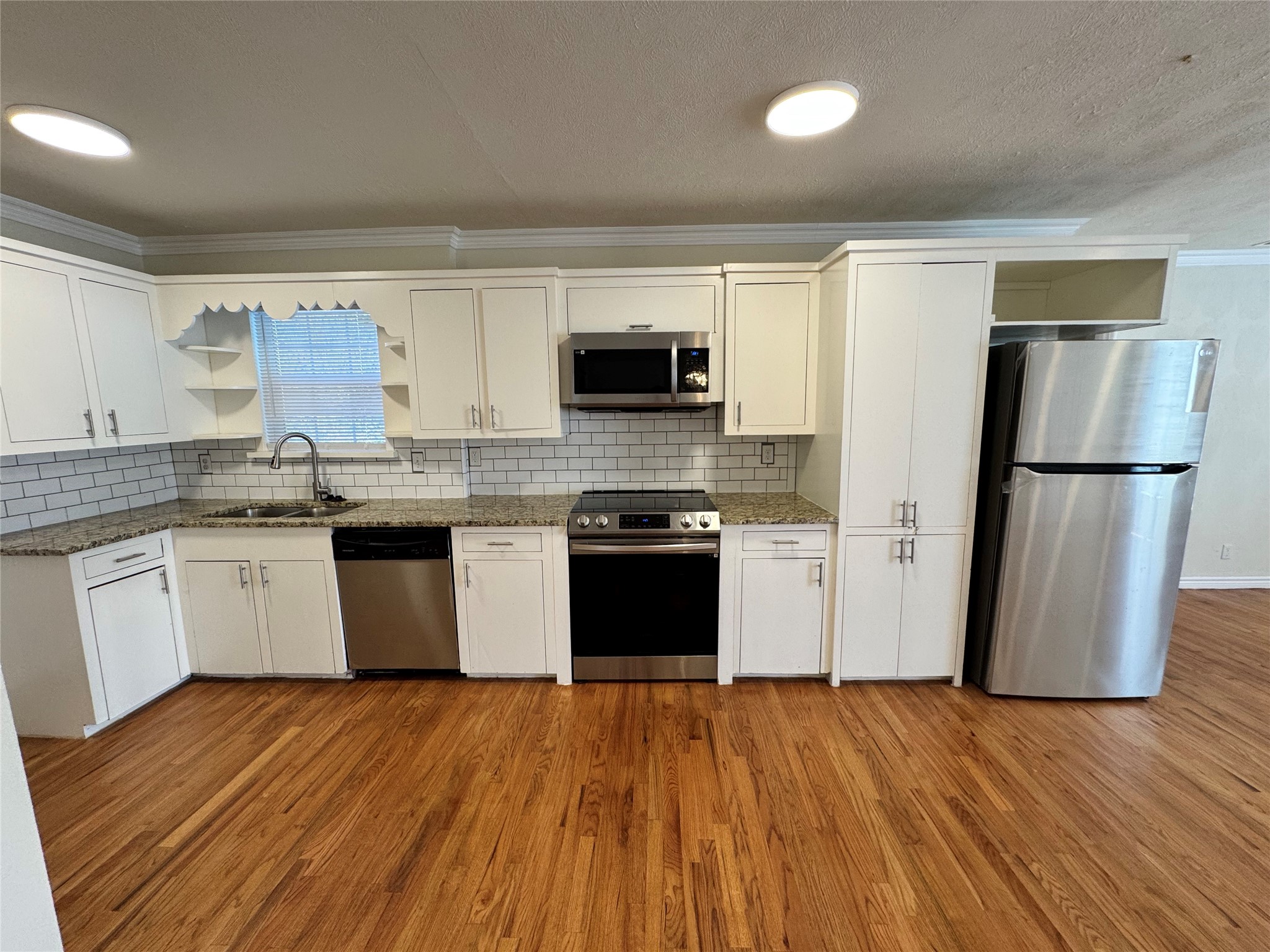 3727 Meredith Avenue Dallas TX 75211