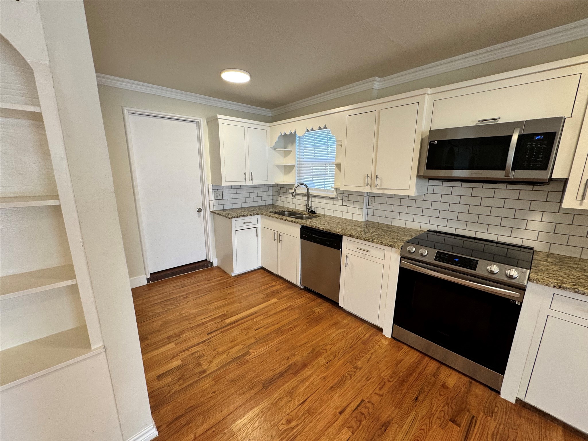 3727 Meredith Avenue Dallas TX 75211