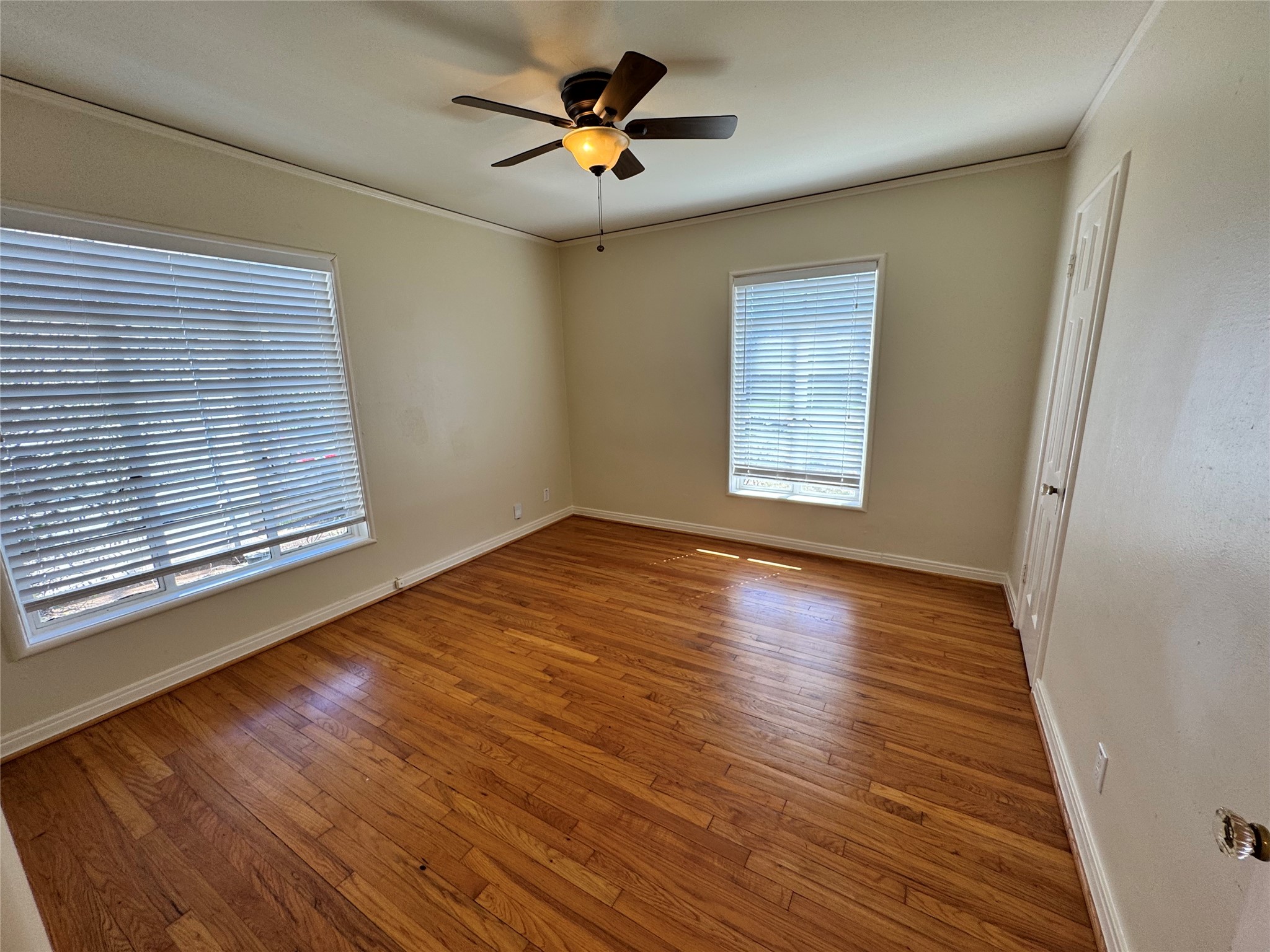 3727 Meredith Avenue Dallas TX 75211
