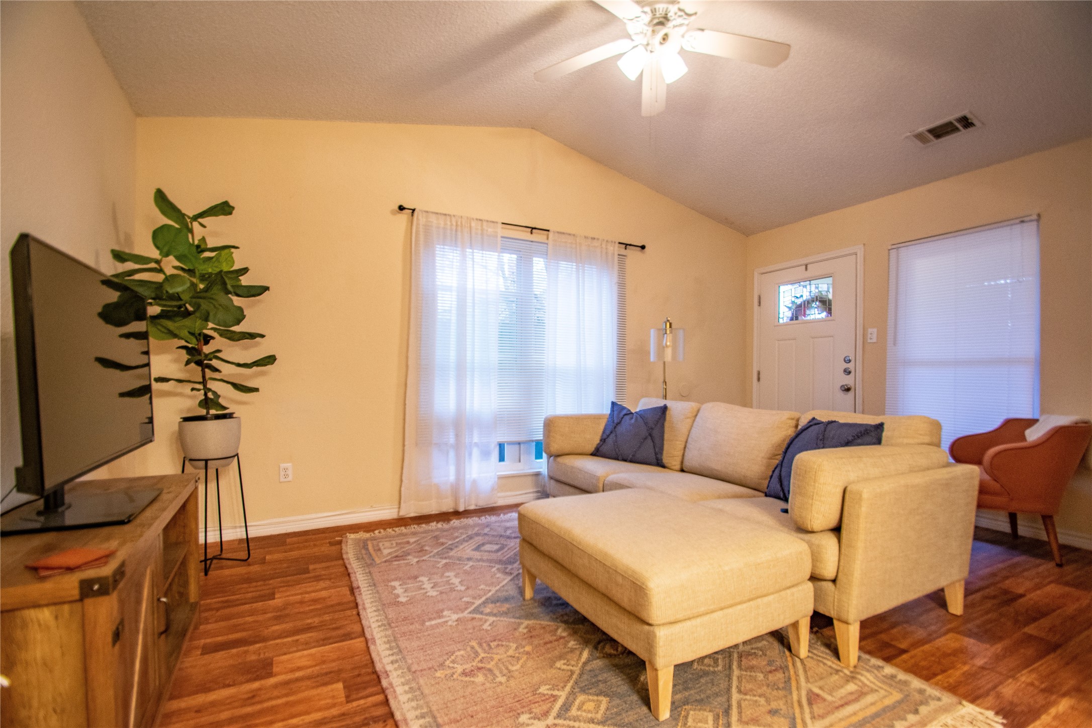 1817 Lipscomb Street Fort Worth TX 76110