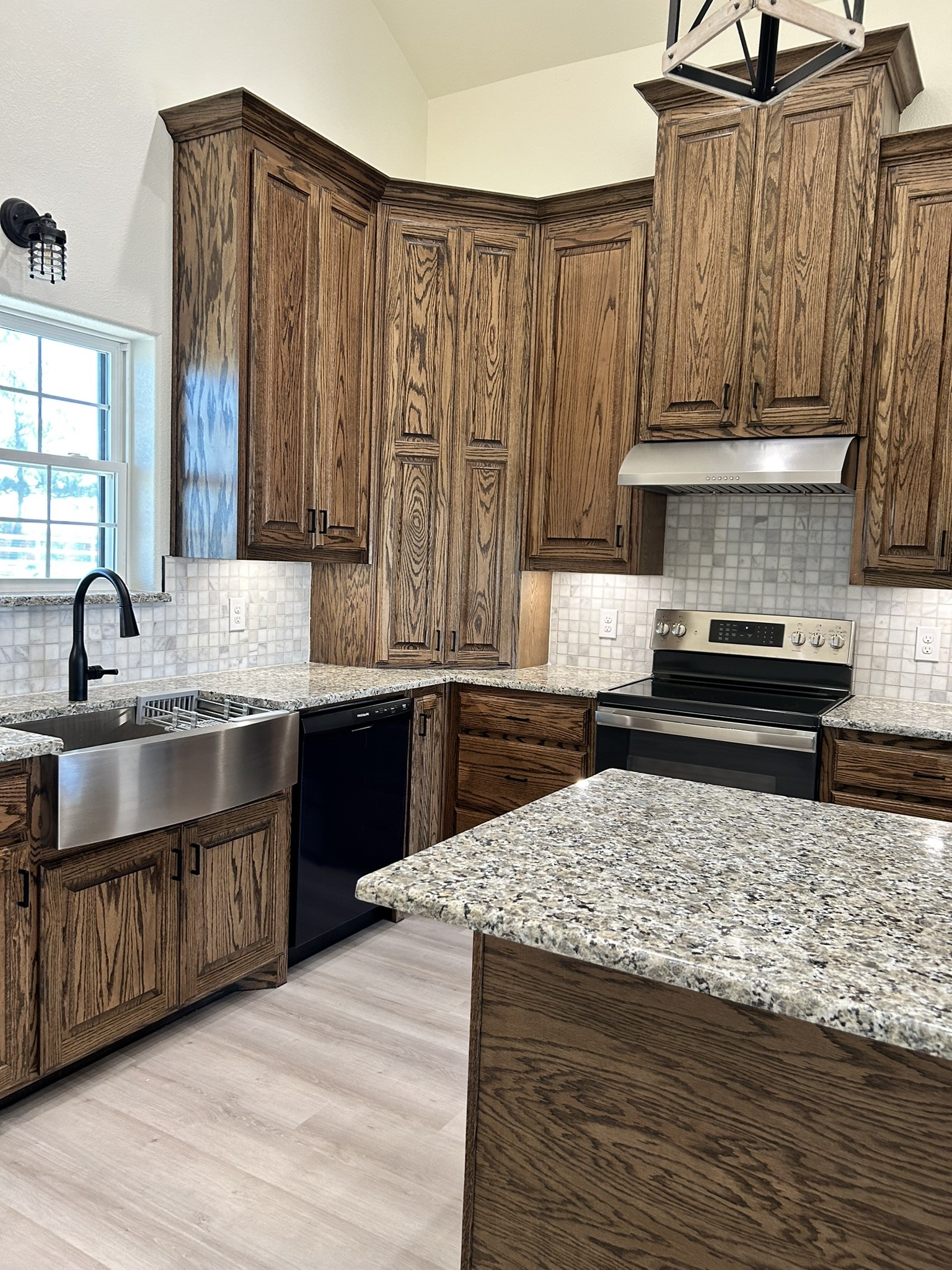 483 Rs County Road 1605 Point TX 75472