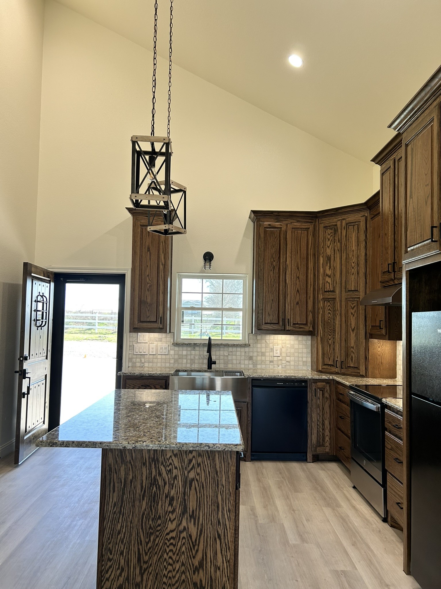 483 Rs County Road 1605 Point TX 75472