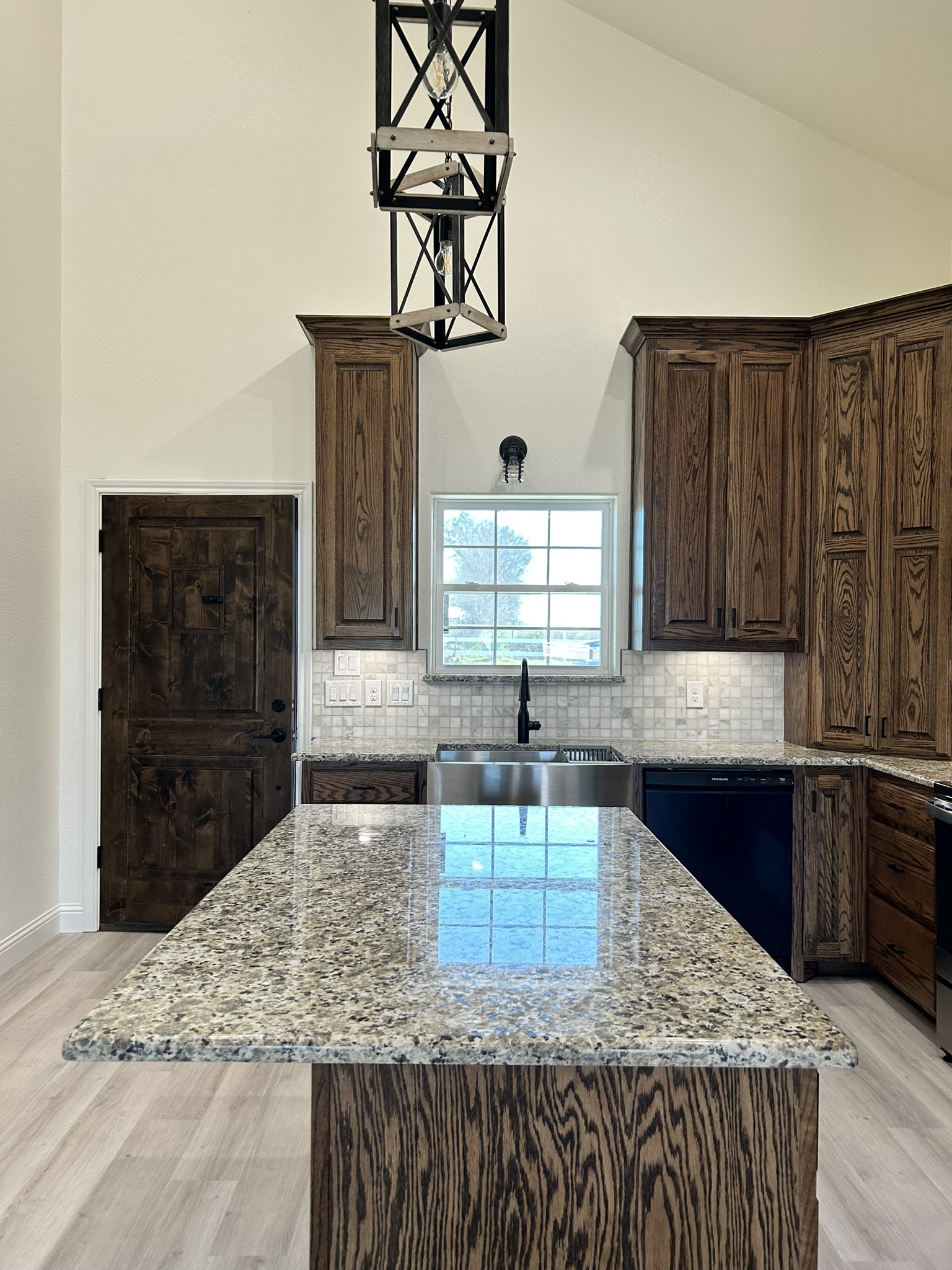 483 Rs County Road 1605 Point TX 75472