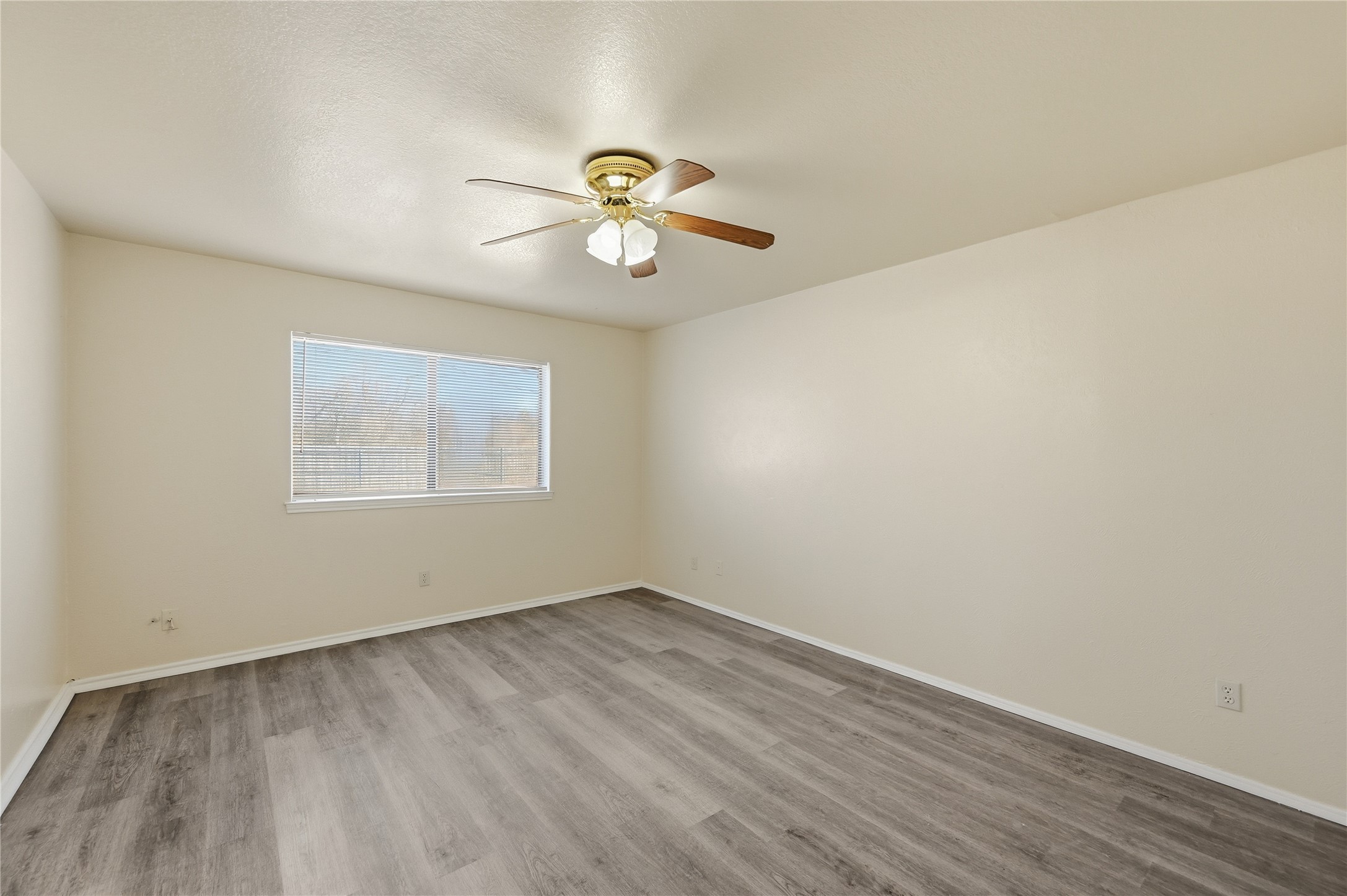 911 Wellridge Drive Arlington TX 76017