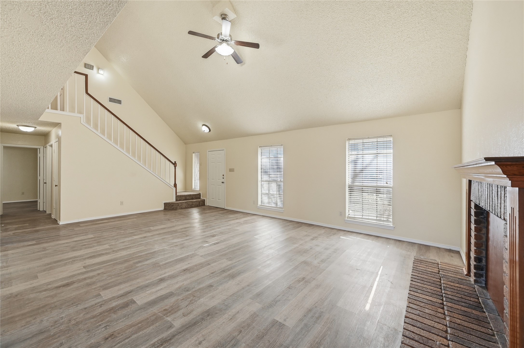 911 Wellridge Drive Arlington TX 76017